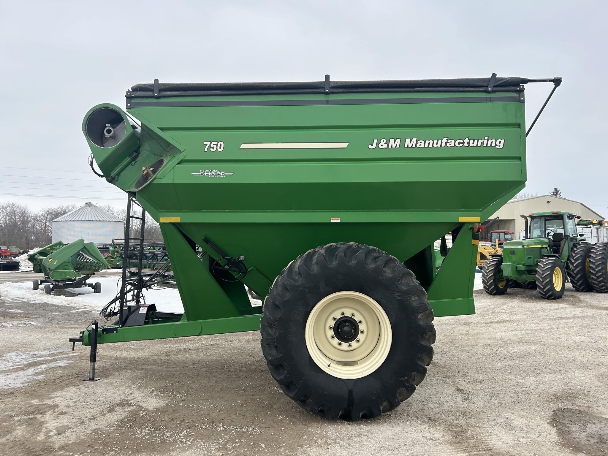 2010 J&M 750-18 Grain Cart