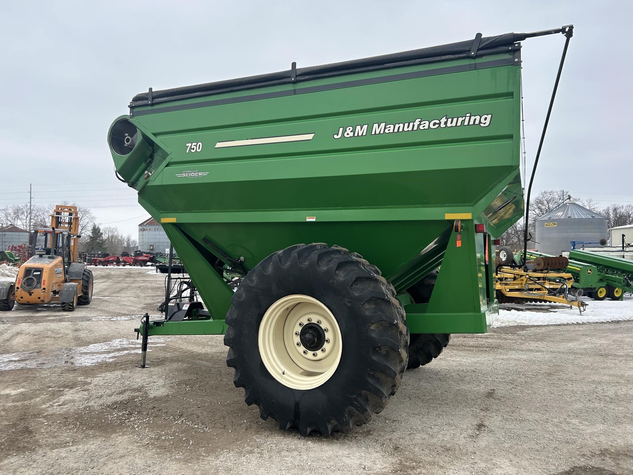 2010 J&M 750-18 Grain Cart