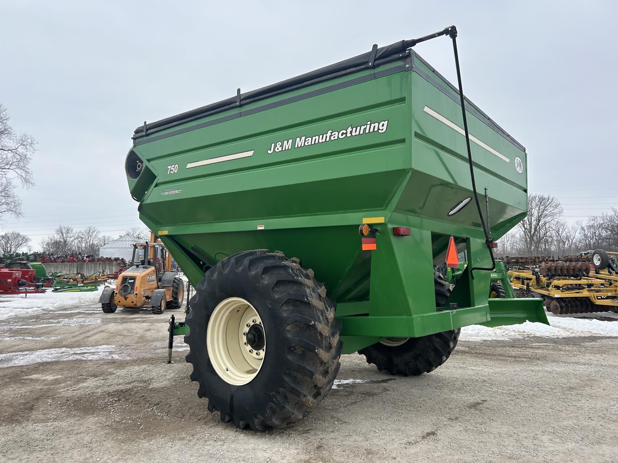 2010 J&M 750-18 Grain Cart