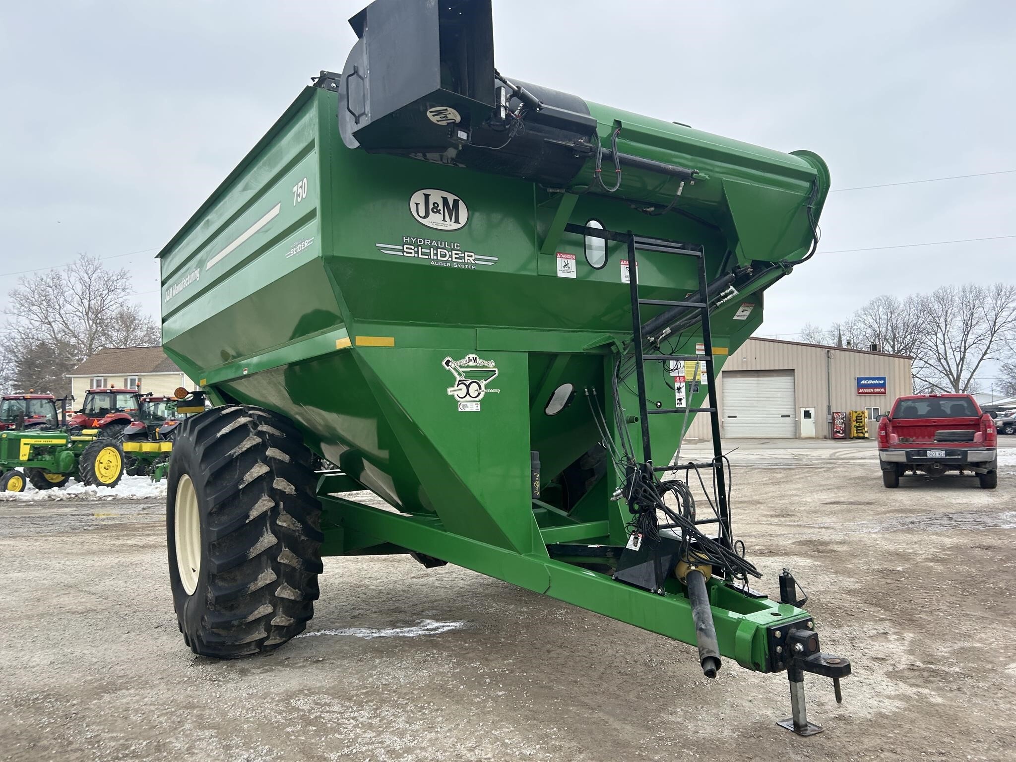 2010 J&M 750-18 Grain Cart