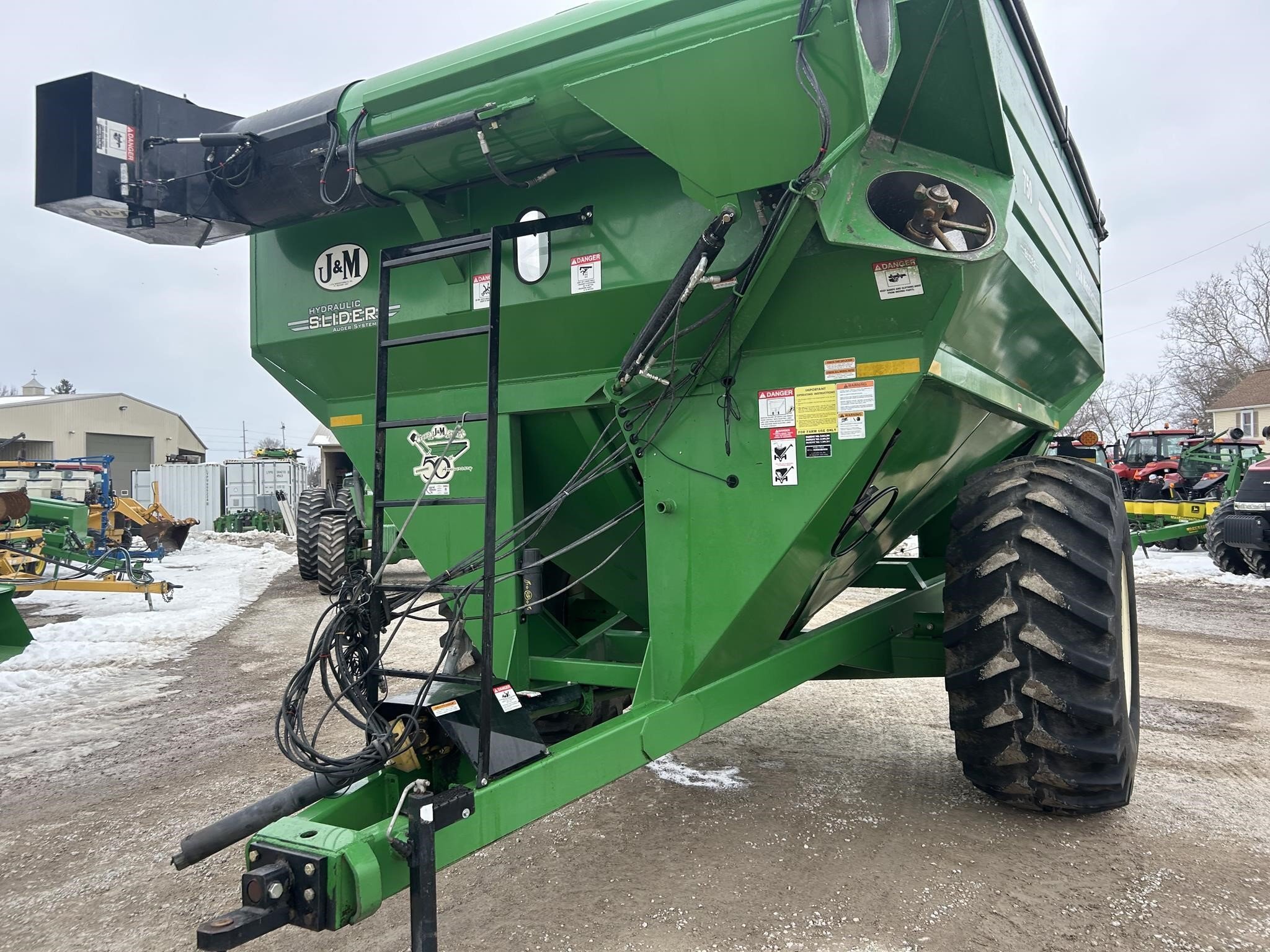 2010 J&M 750-18 Grain Cart