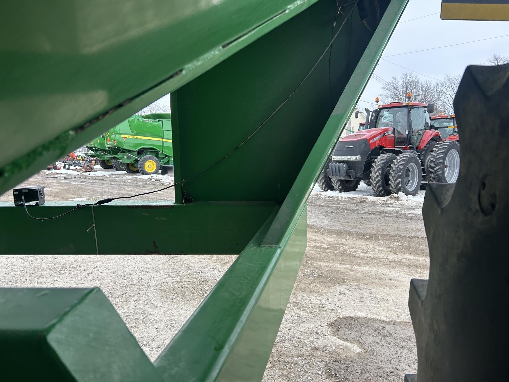 2010 J&M 750-18 Grain Cart
