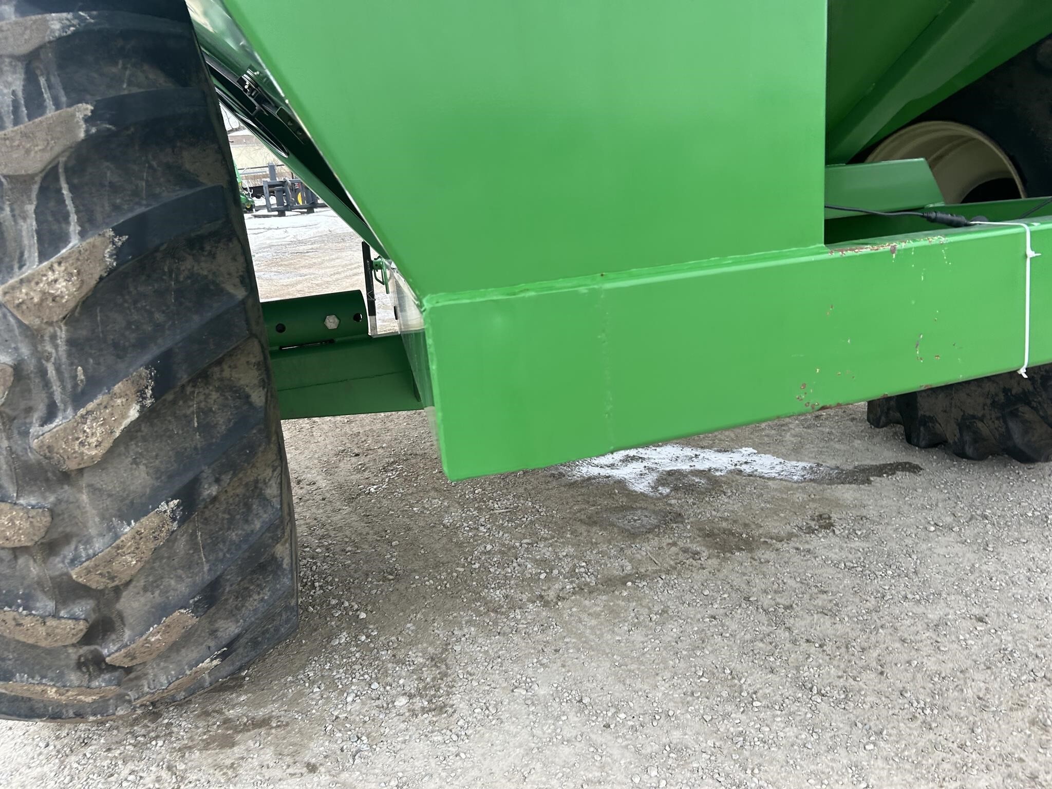 2010 J&M 750-18 Grain Cart