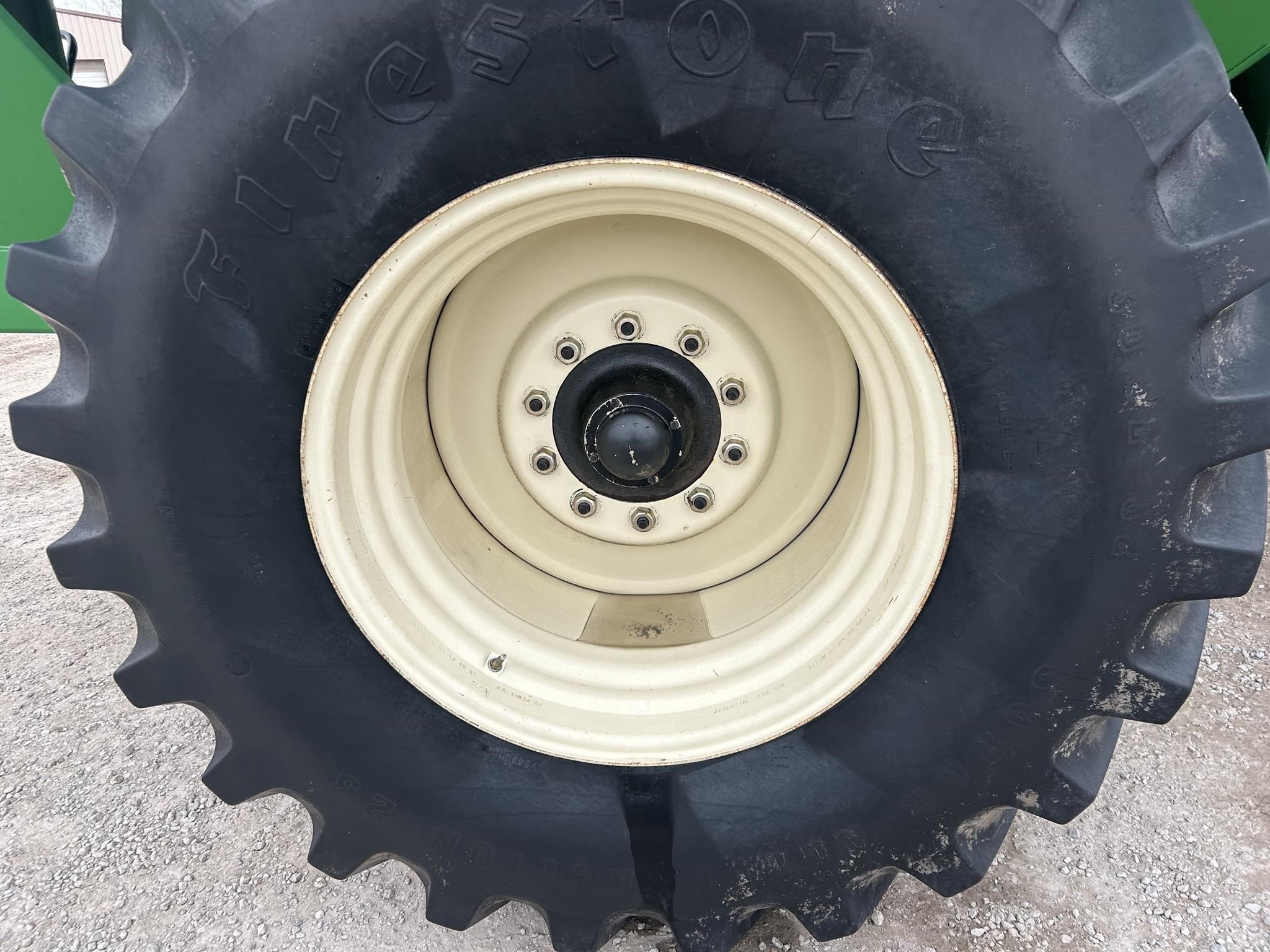 2010 J&M 750-18 Grain Cart