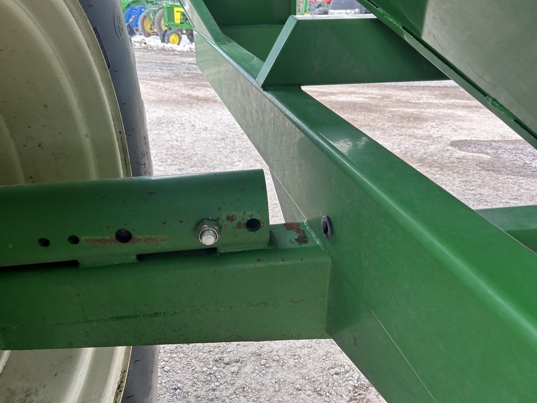 2010 J&M 750-18 Grain Cart