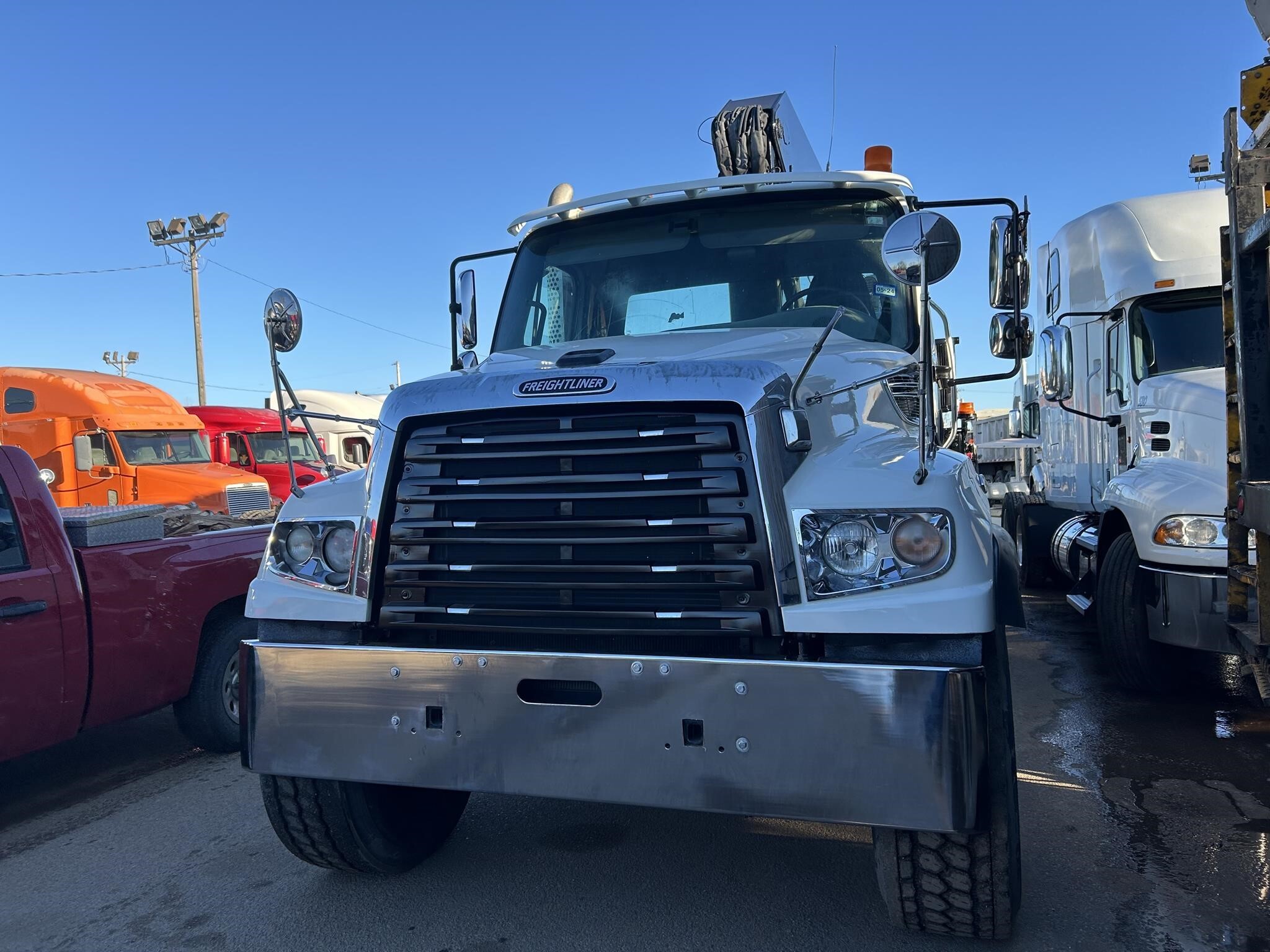 2018 IMT 28562 Crane