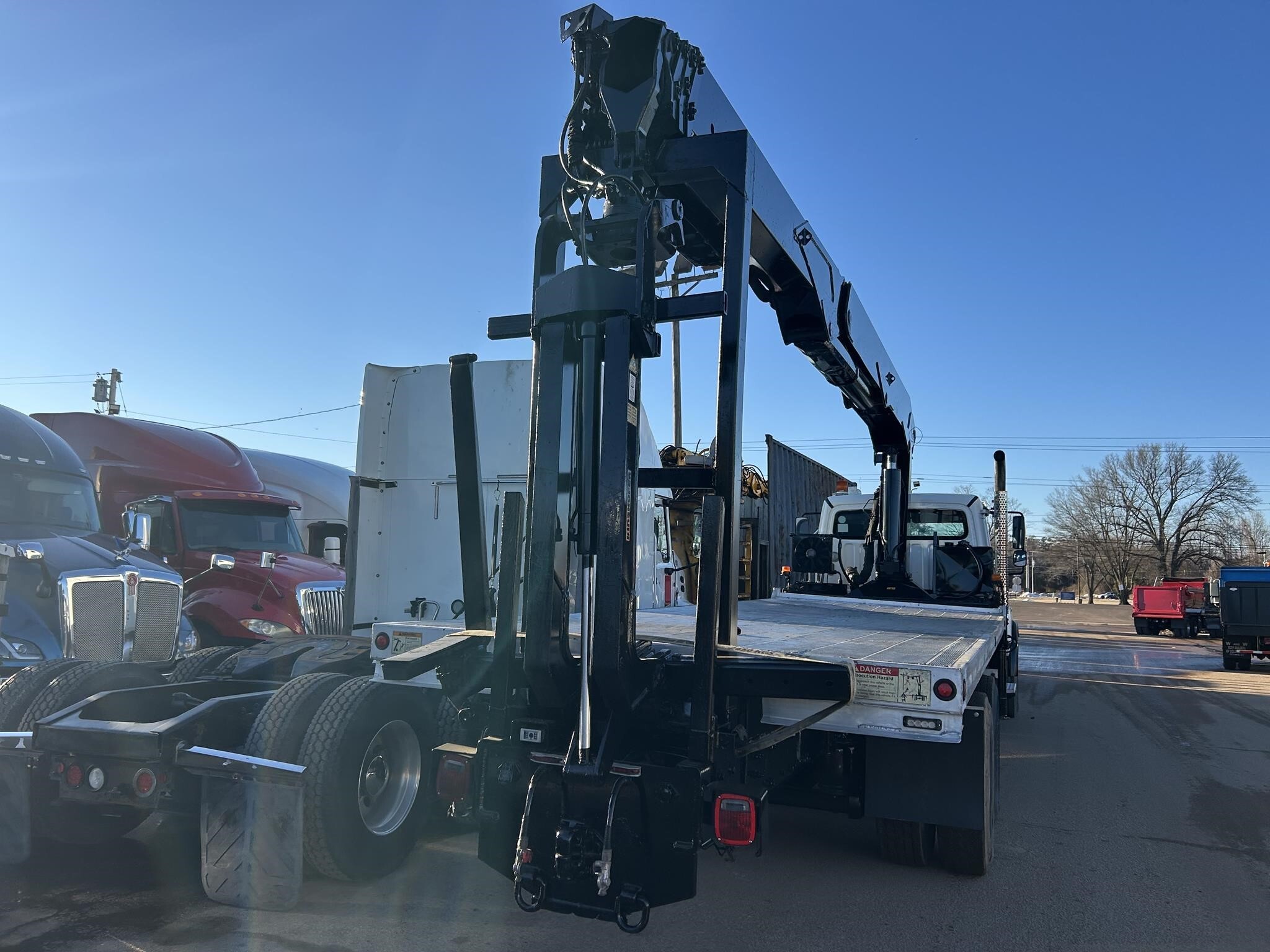 2018 IMT 28562 Crane