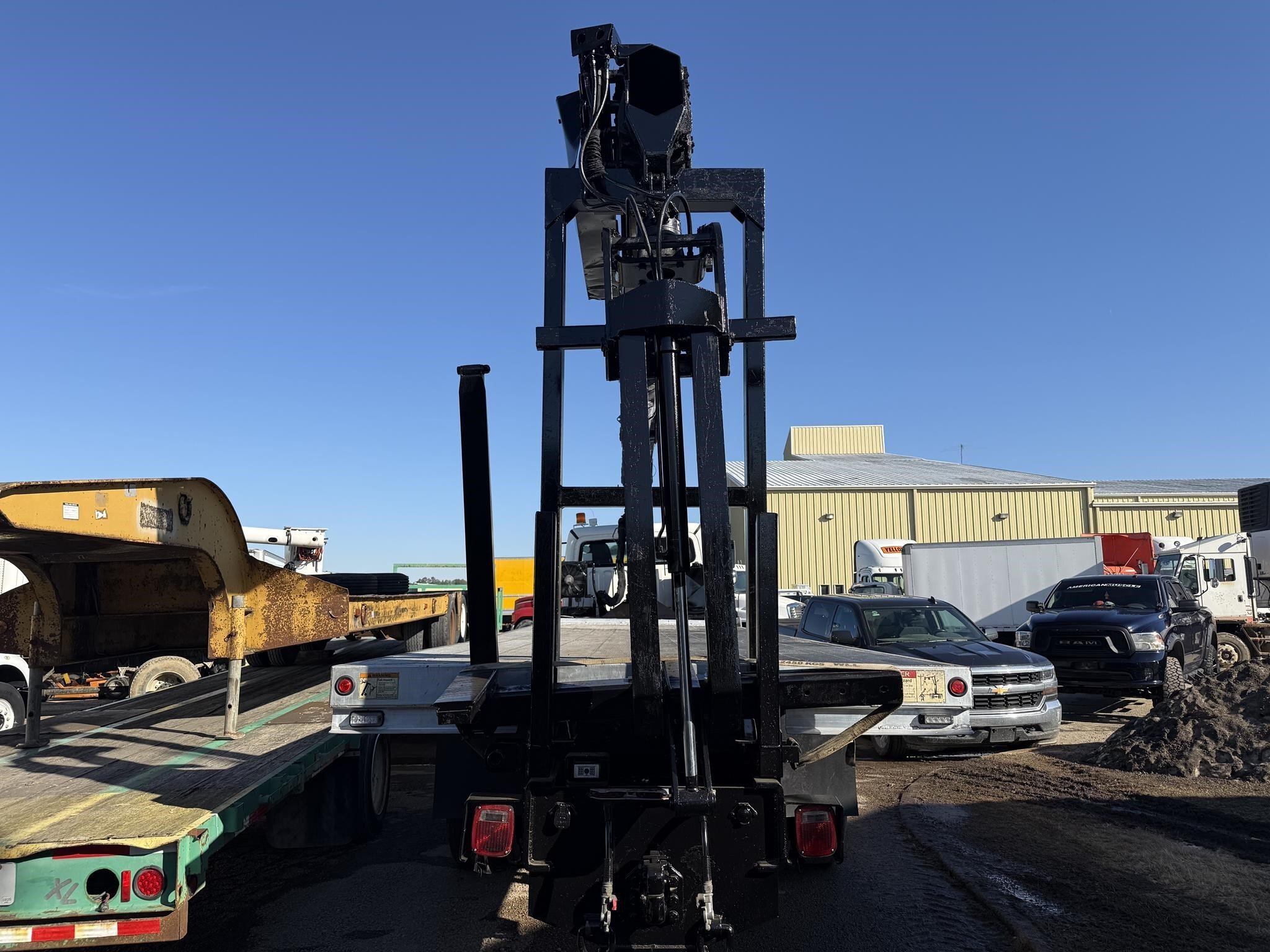 2018 IMT 28562 Crane