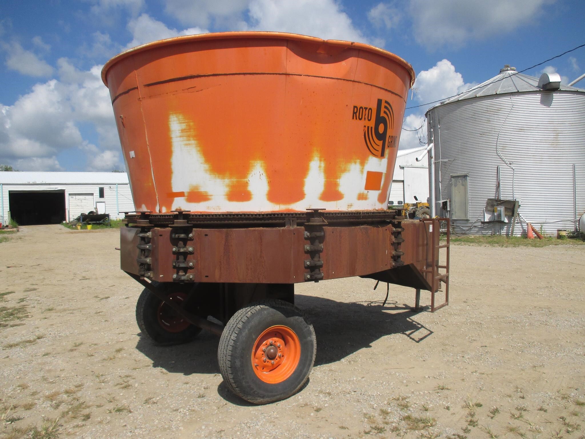  Roto Grind 760 Grinders and Mixer