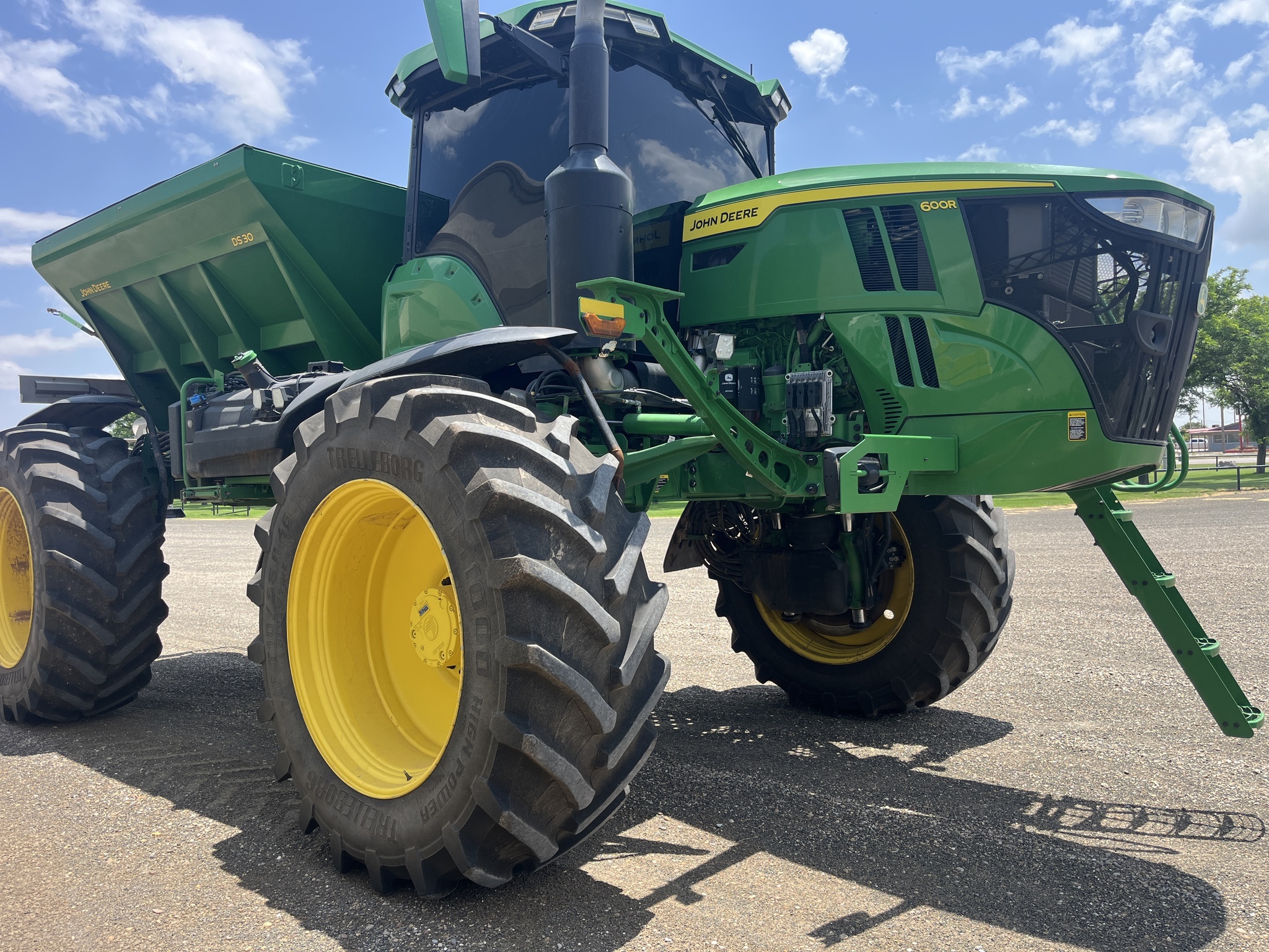 2024 John Deere 600R Loader and Skid Steer Attachment