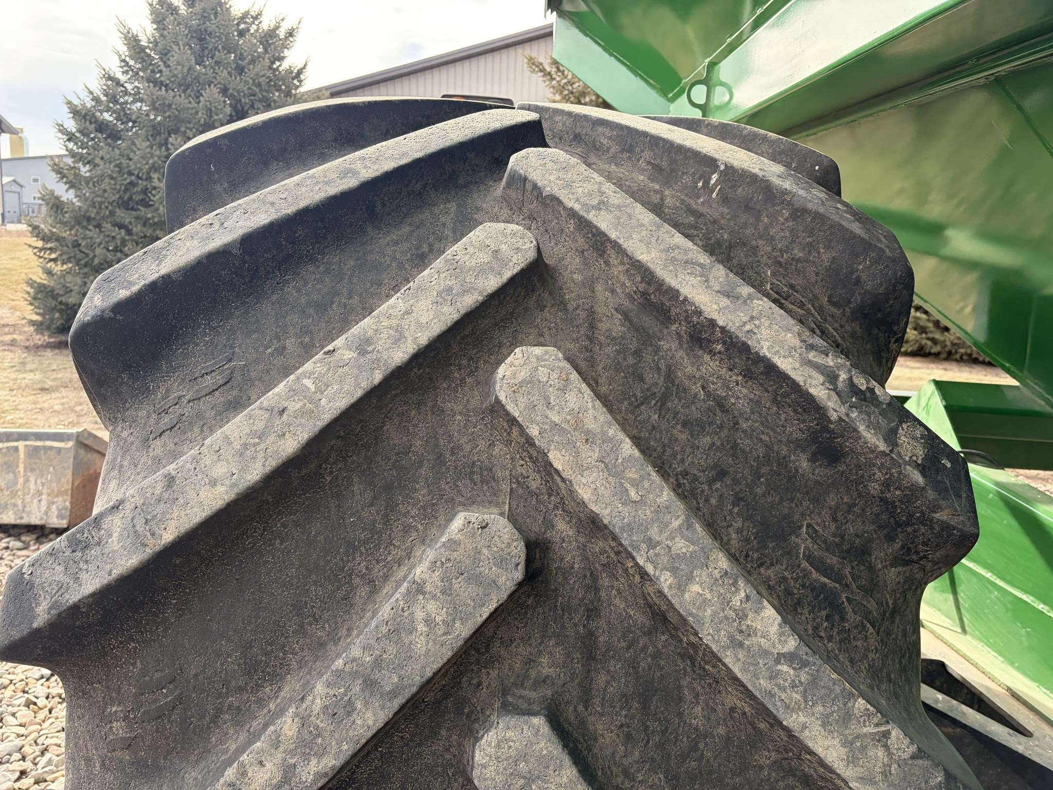 2013 Demco 1150 Grain Cart