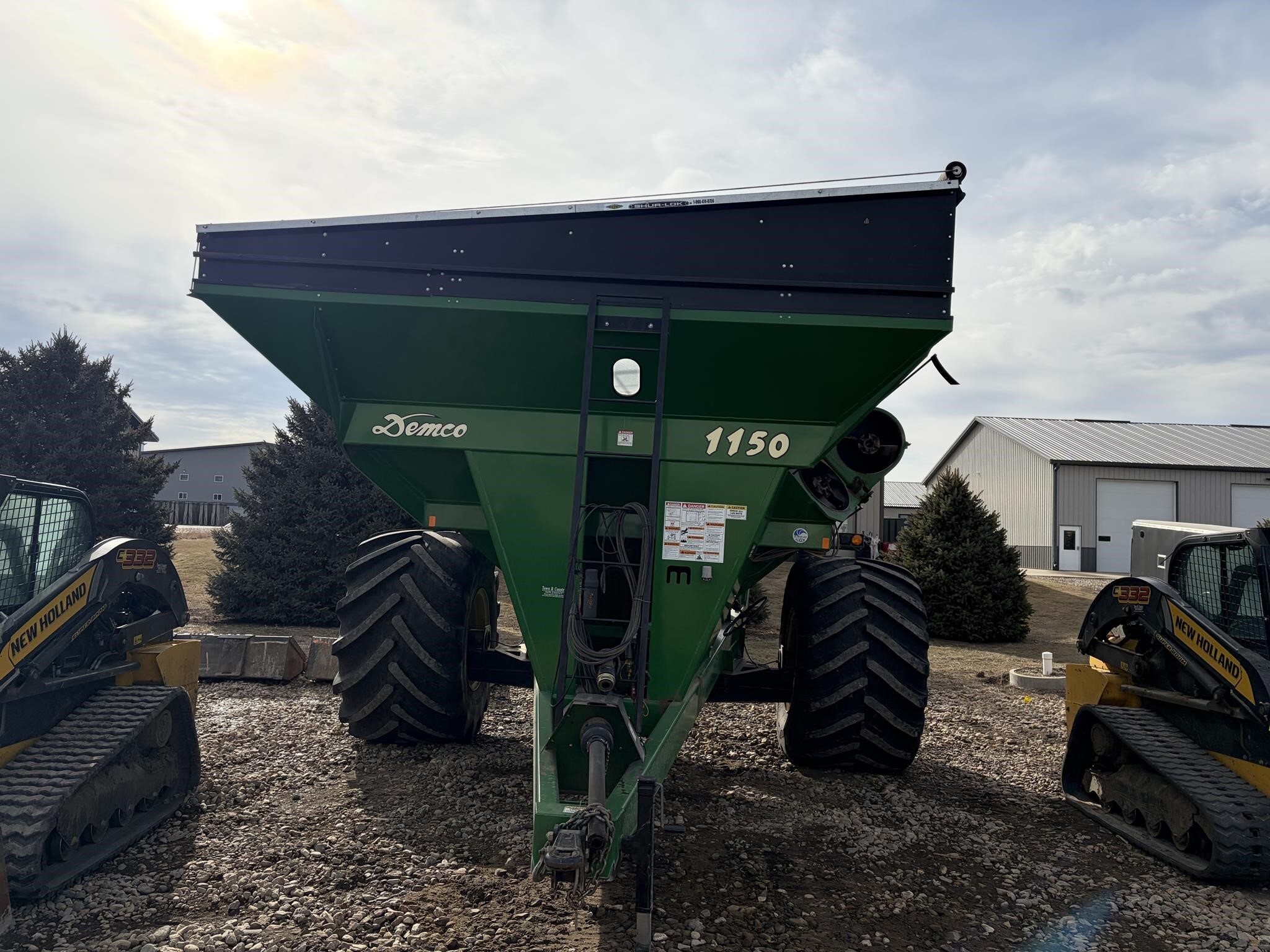 2013 Demco 1150 Grain Cart