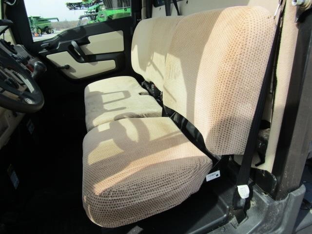  John Deere GATOR XUV 835R ATVs and Utility Vehicle
