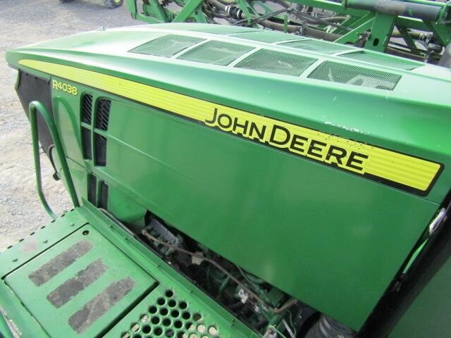 2015 John Deere R4038 Self-Propelled Sprayer