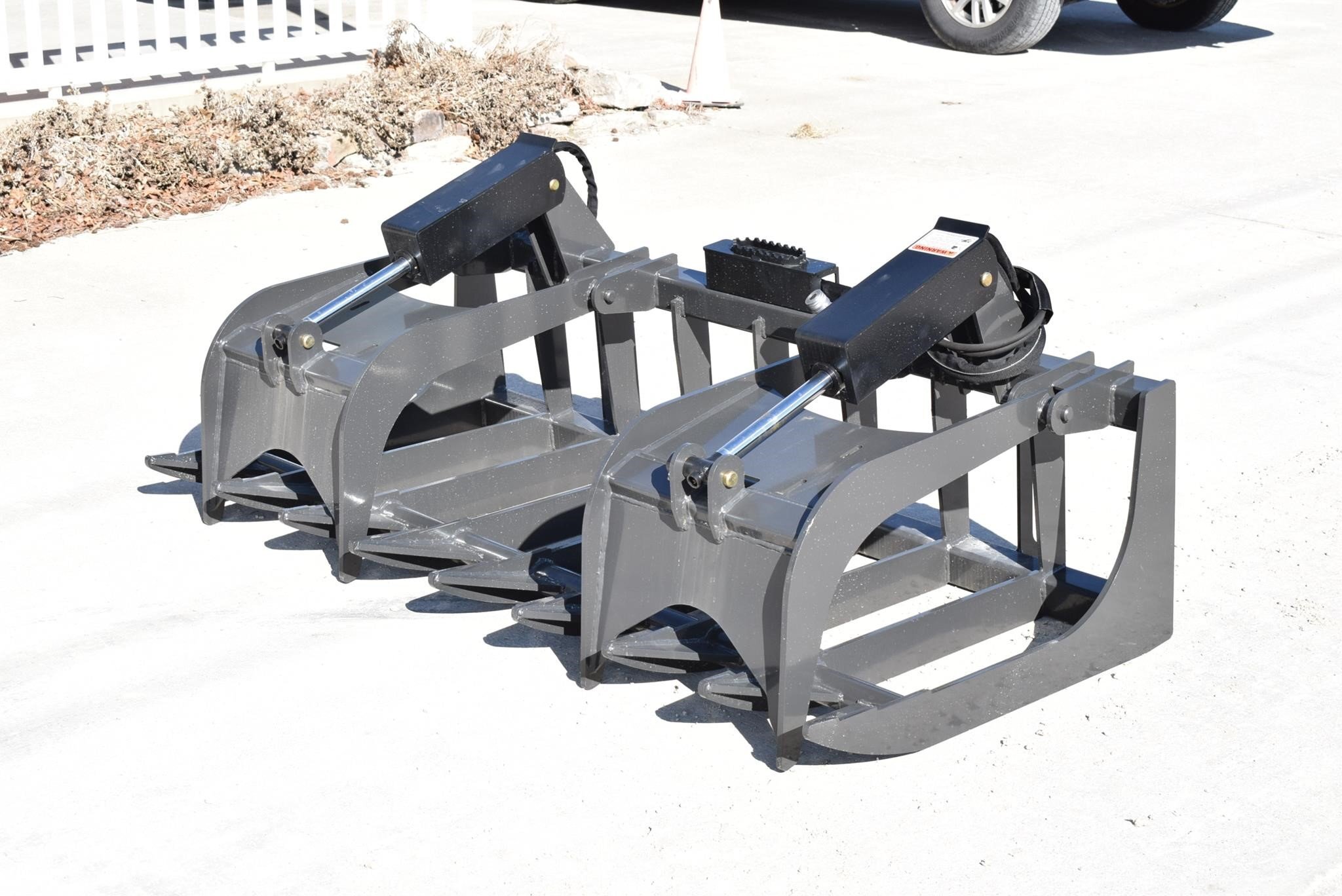 2026 CID 72" GRAPPLE BUCKET Loader and Skid Steer Attachment