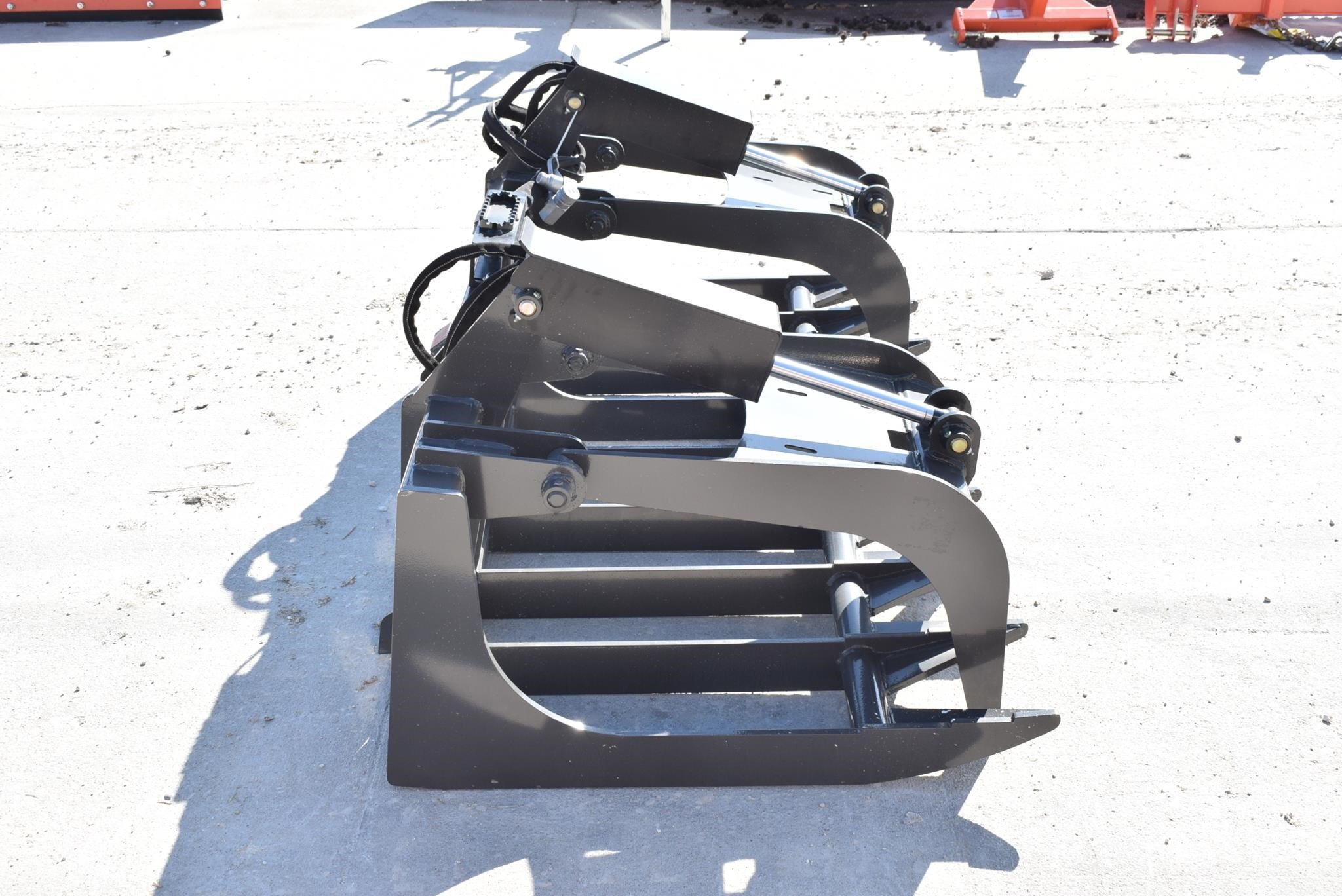 2026 CID 72" GRAPPLE BUCKET Loader and Skid Steer Attachment