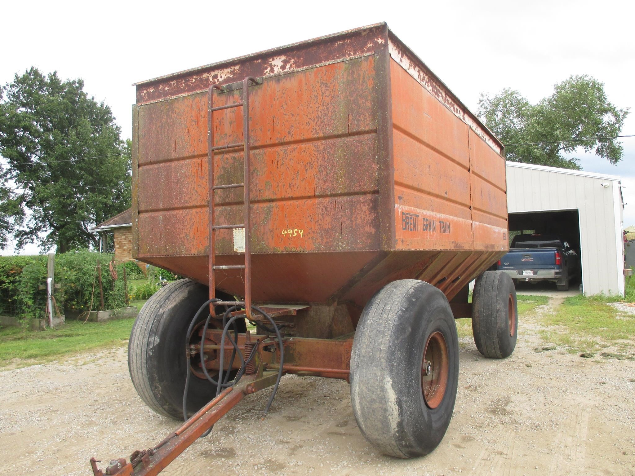  Brent 650 Gravity Wagon