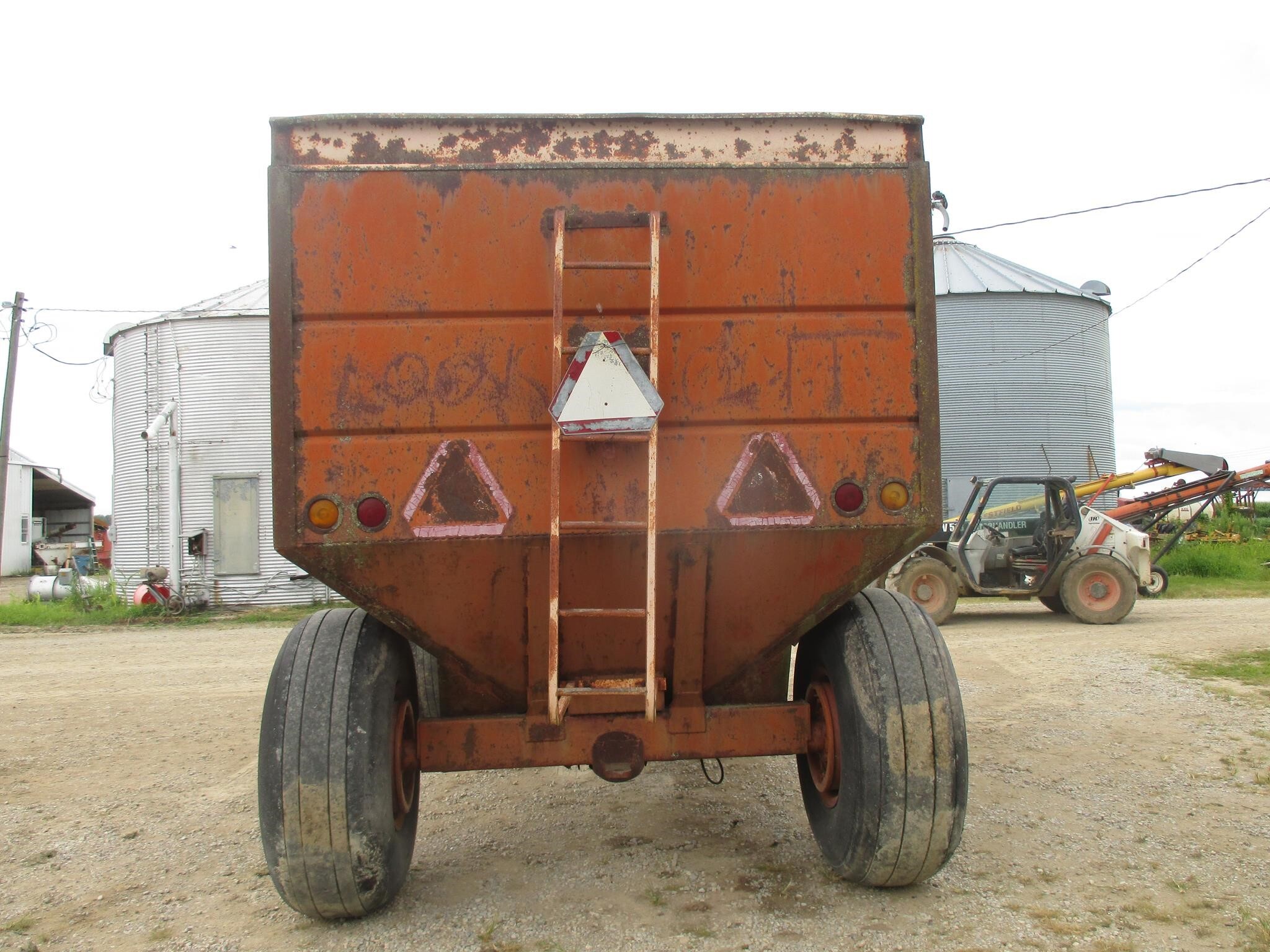  Brent 650 Gravity Wagon