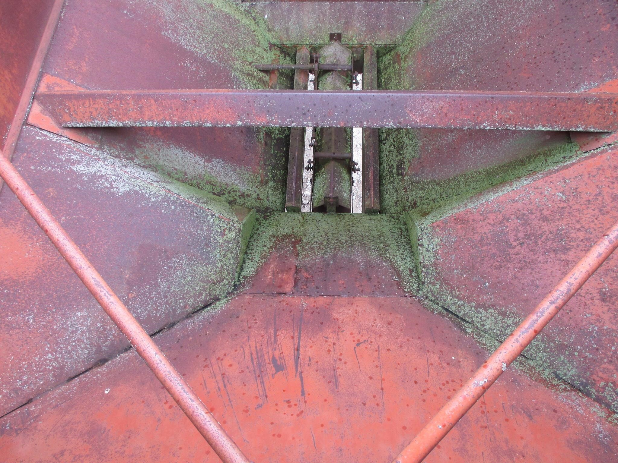  Brent 650 Gravity Wagon