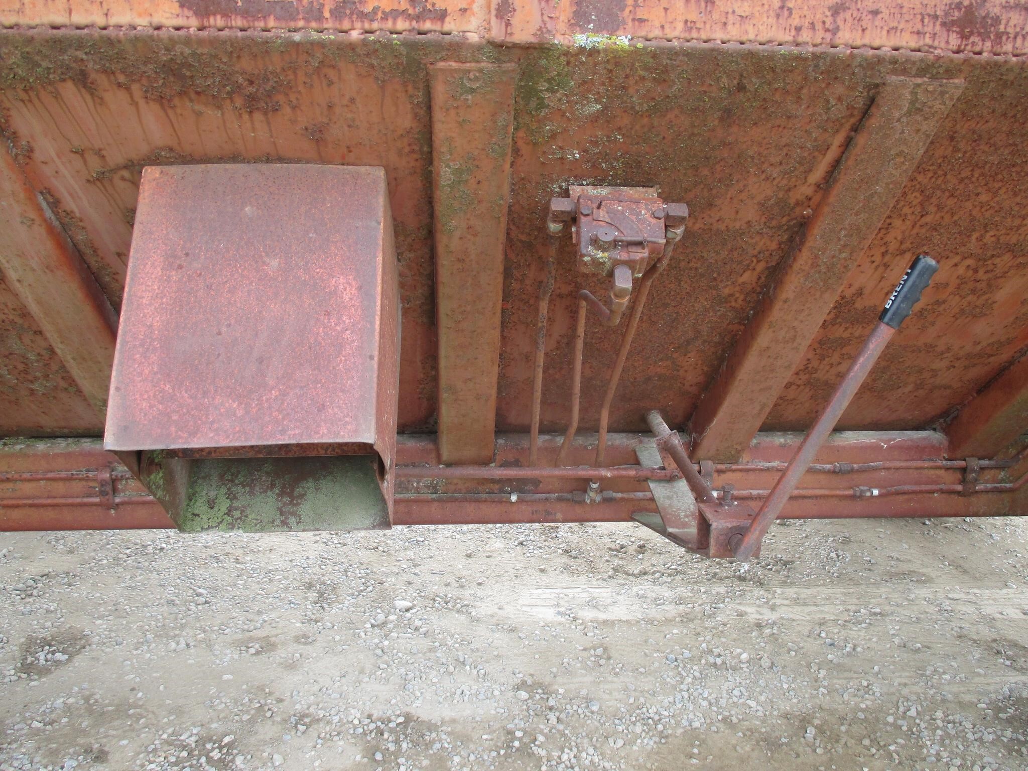  Brent 650 Gravity Wagon