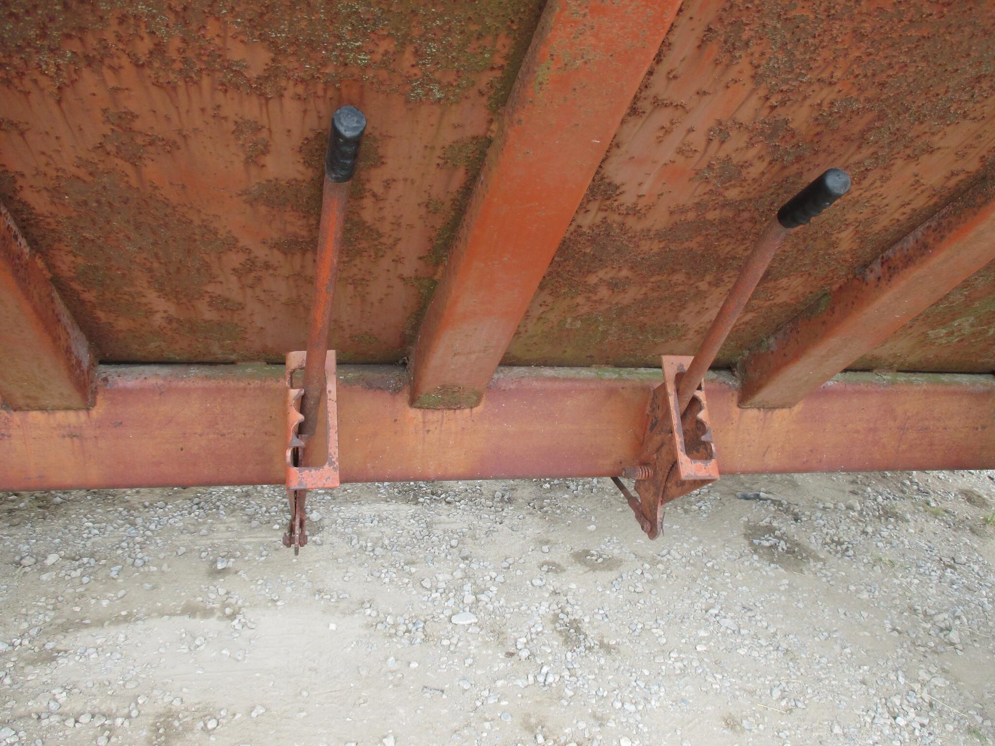  Brent 650 Gravity Wagon