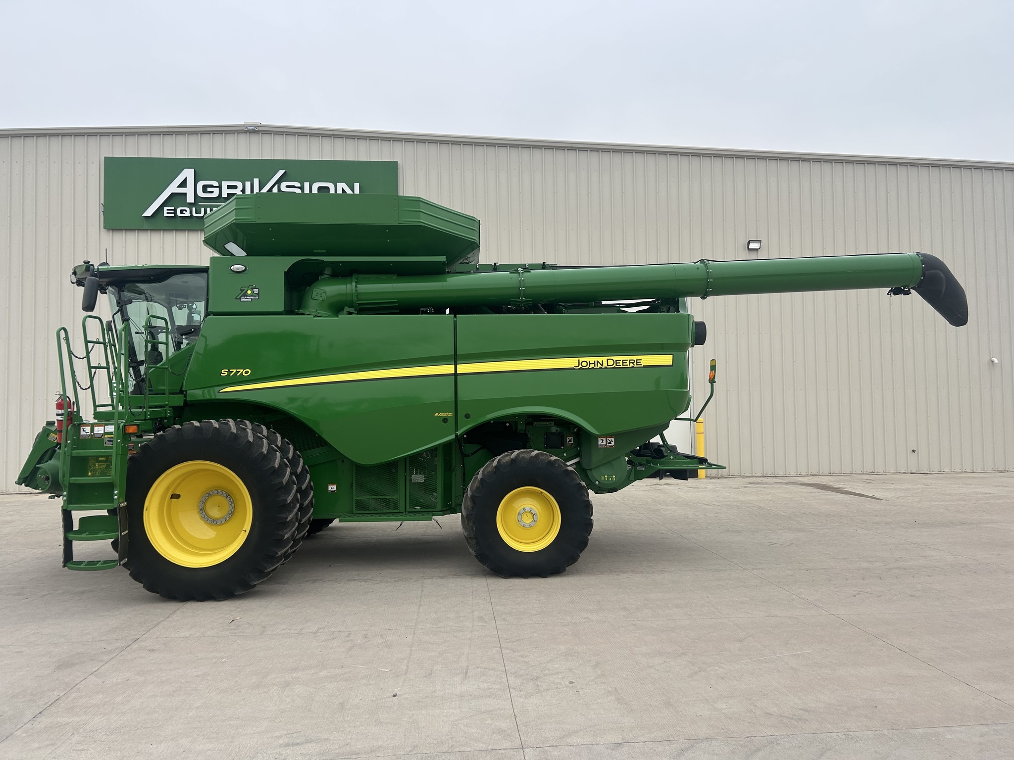 2022 John Deere S770 Combine