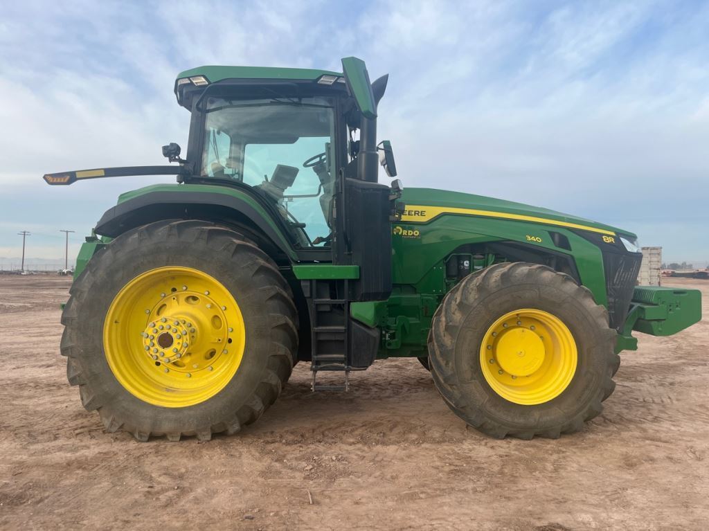 2023 John Deere 8R 340 Tractor