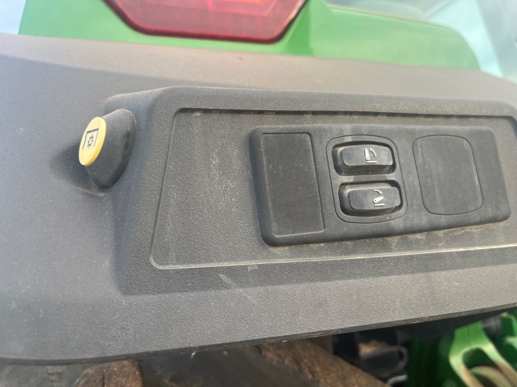 2023 John Deere 8R 340 Tractor