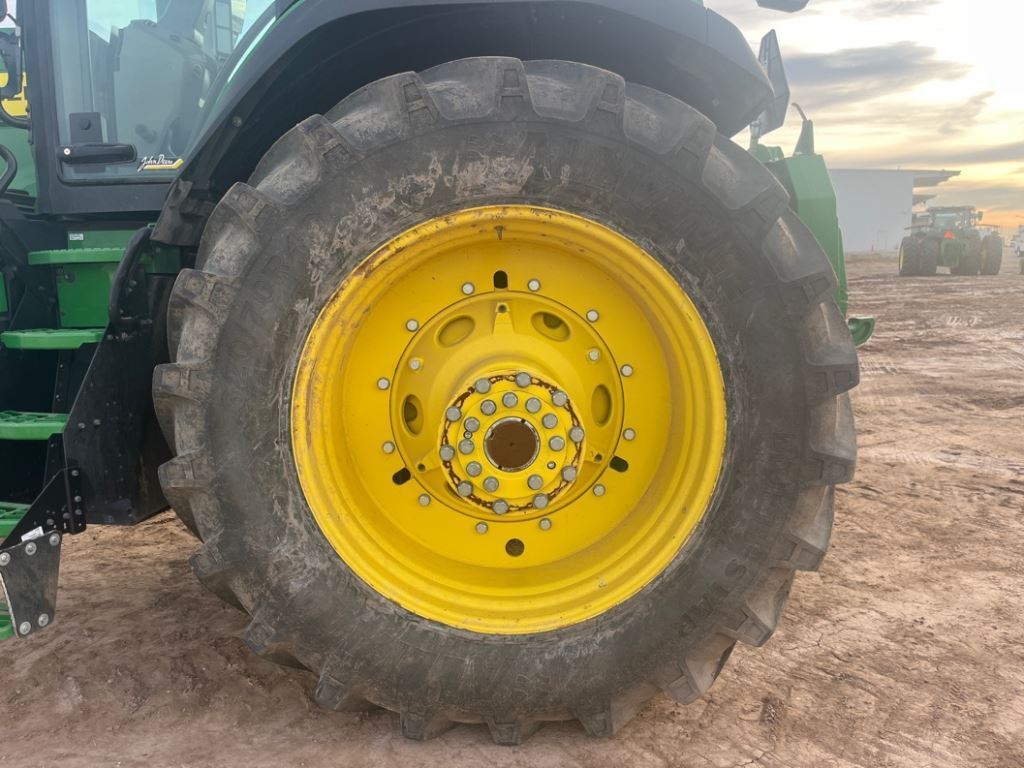 2023 John Deere 8R 340 Tractor