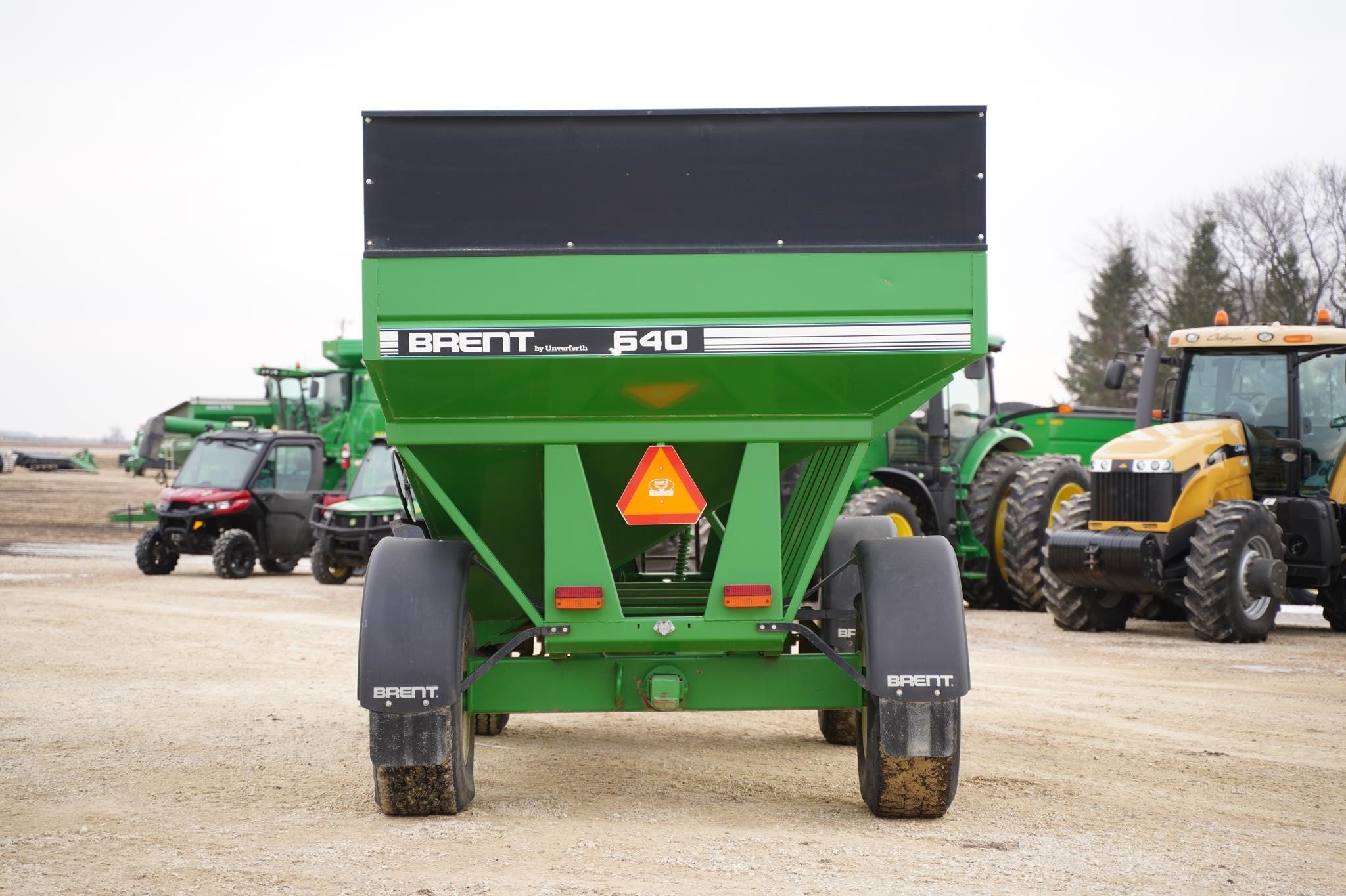 1996 Brent 640 Gravity Wagon