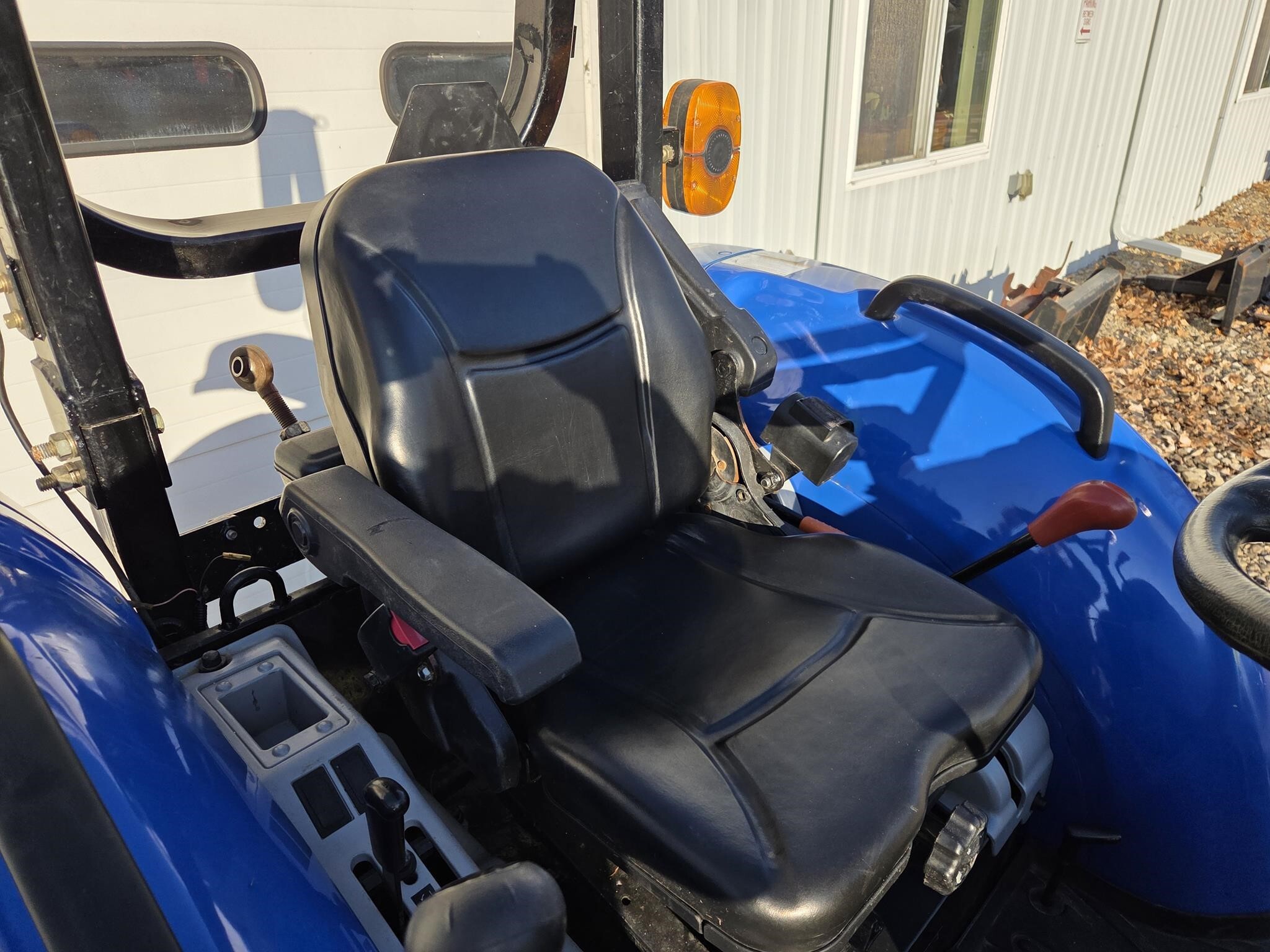 2015 New Holland Boomer 41 Tractor