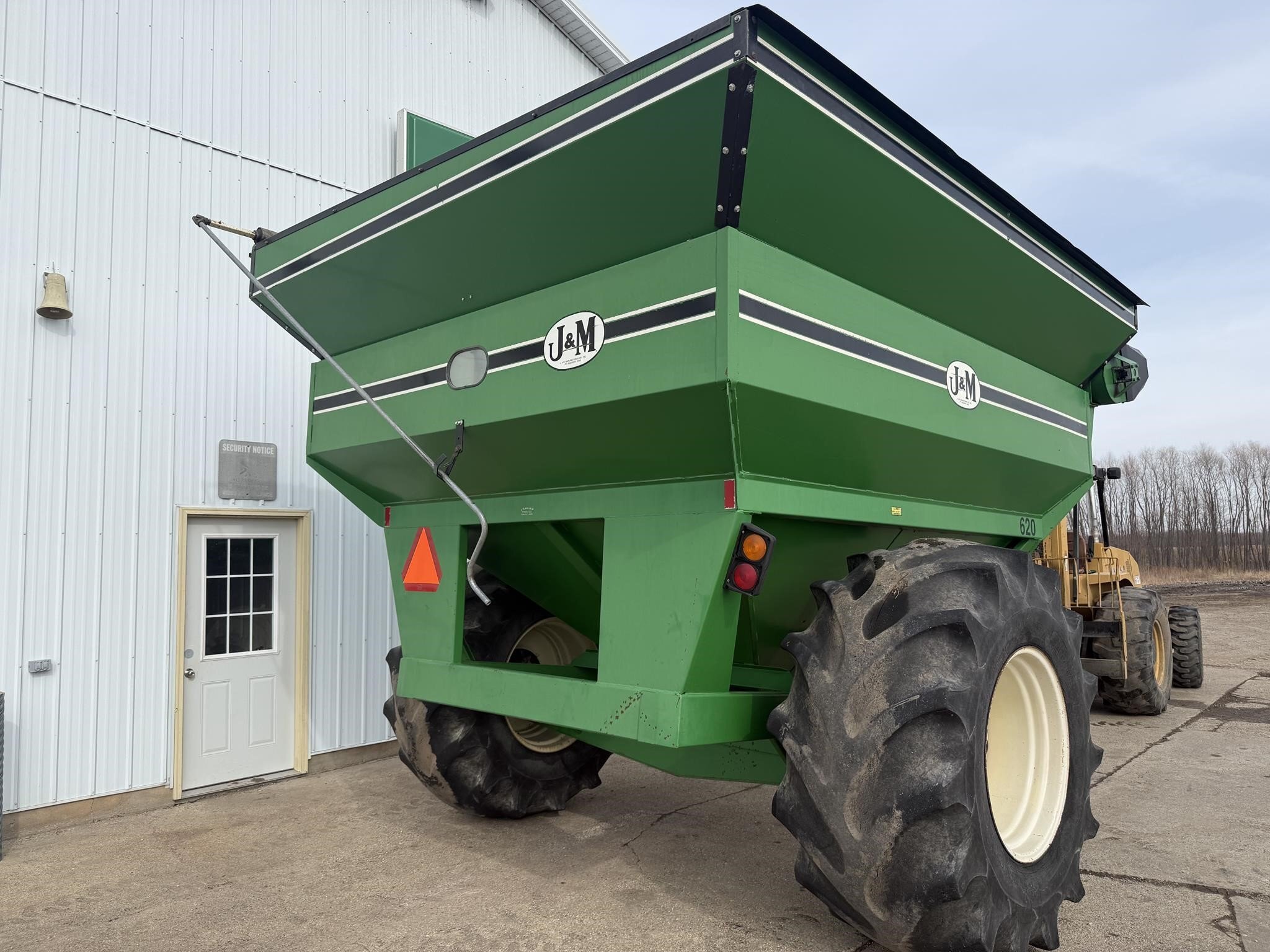  J&M 620-14 Grain Cart