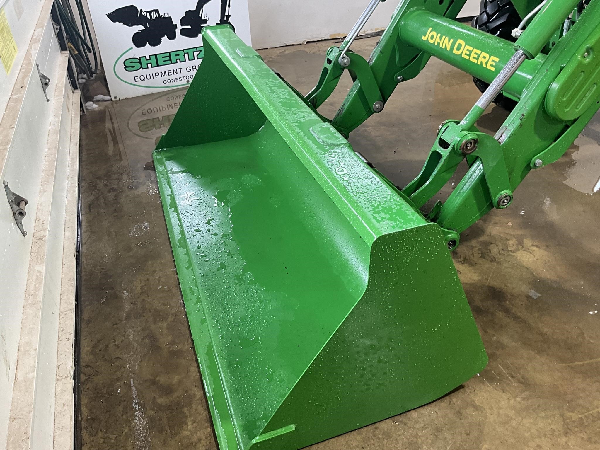 2023 John Deere 5075M Tractor