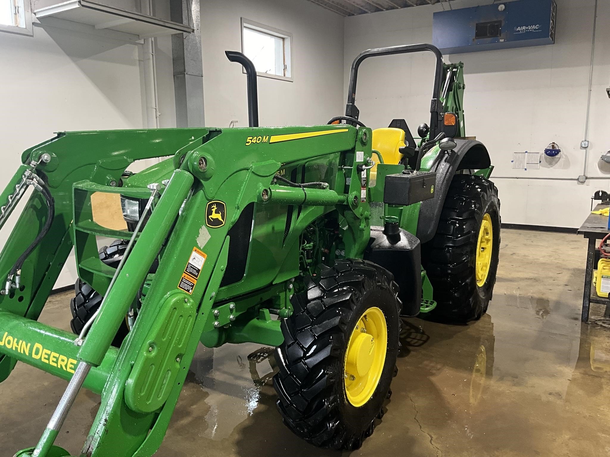 2023 John Deere 5075M Tractor