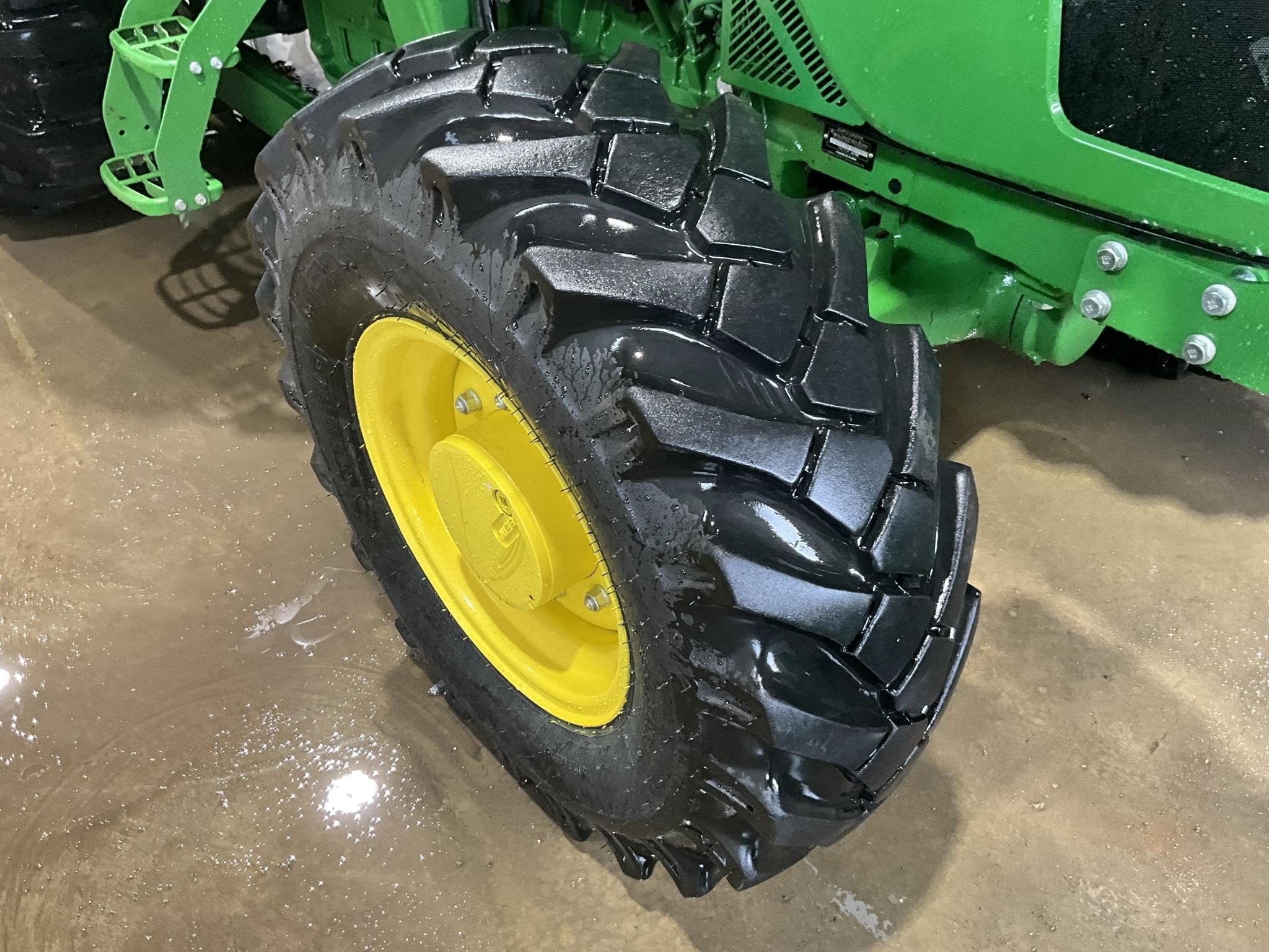 2023 John Deere 5075M Tractor
