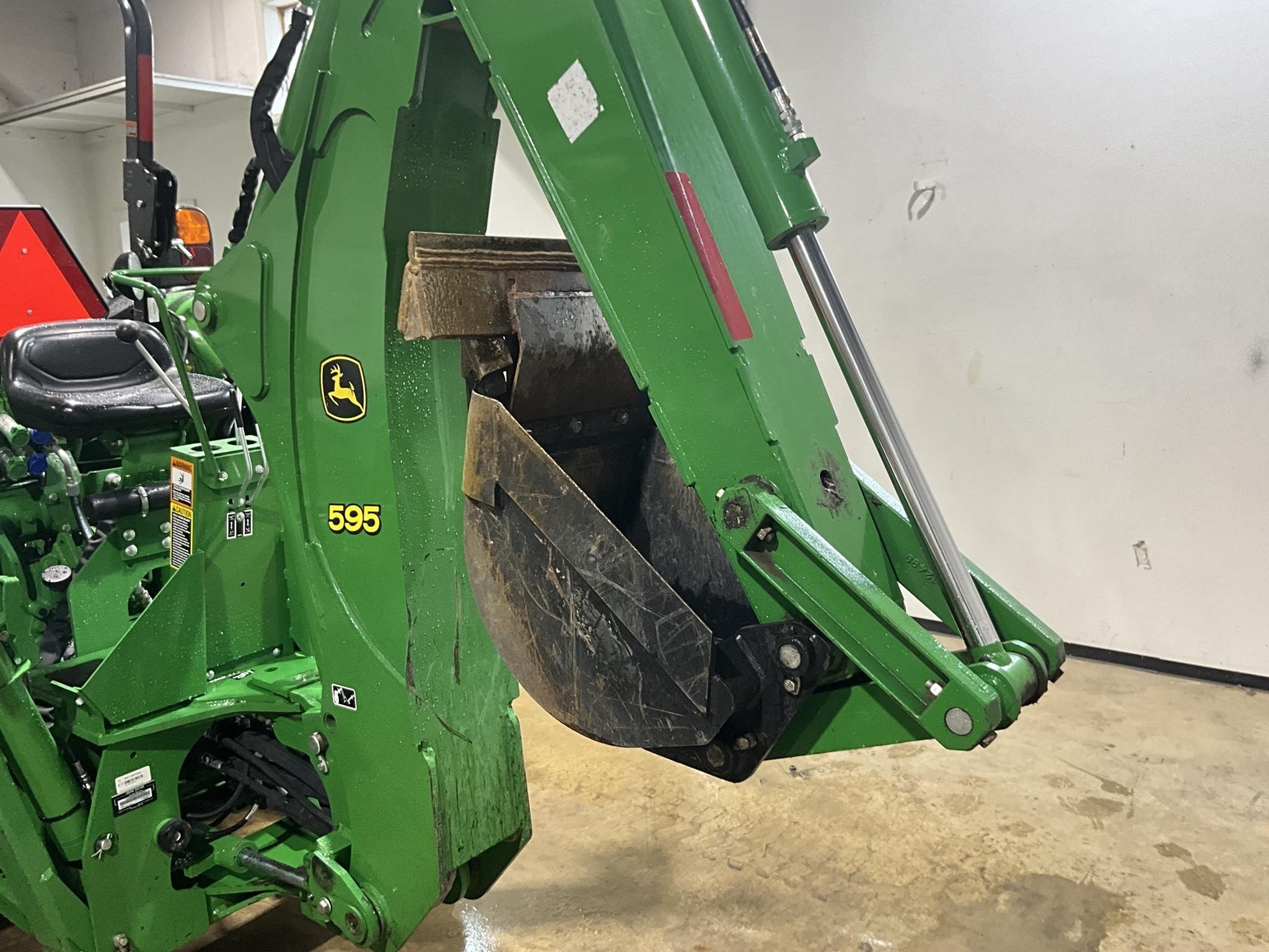 2023 John Deere 5075M Tractor
