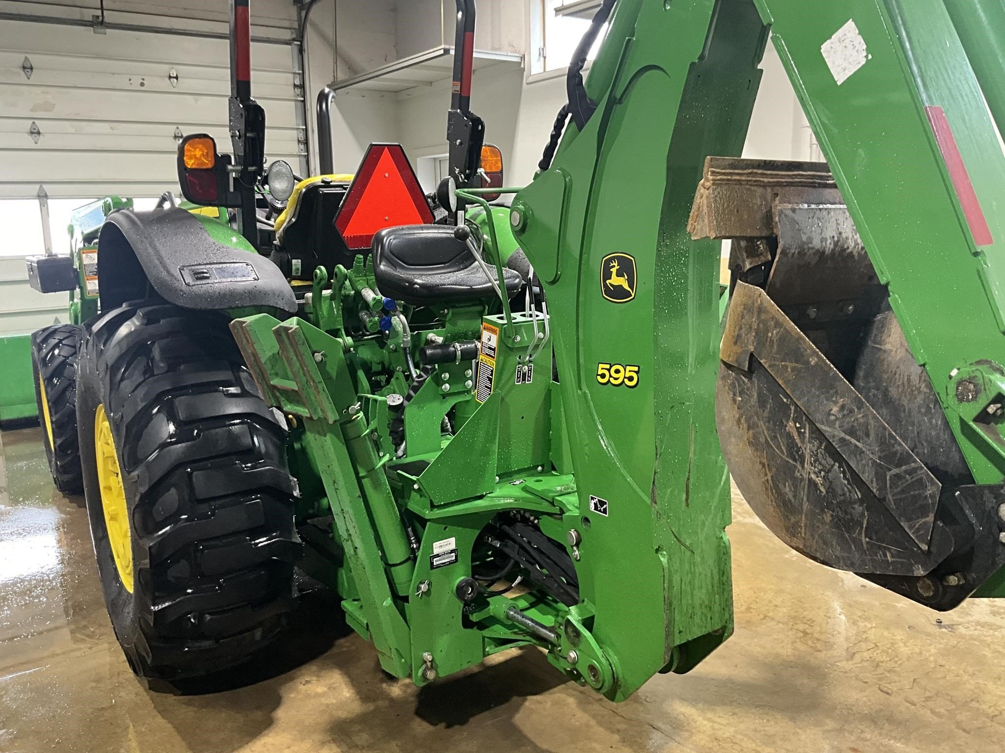 2023 John Deere 5075M Tractor