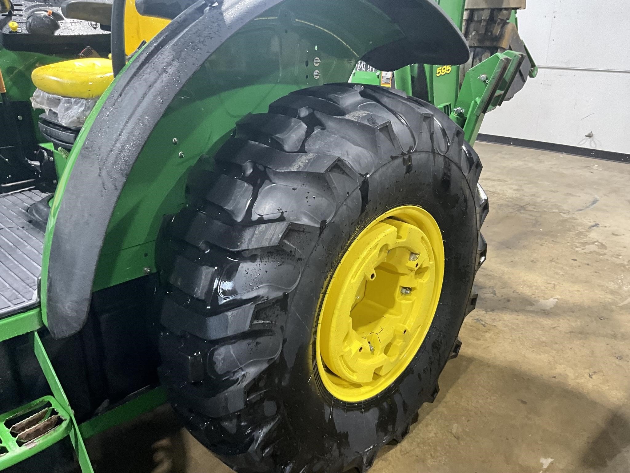 2023 John Deere 5075M Tractor