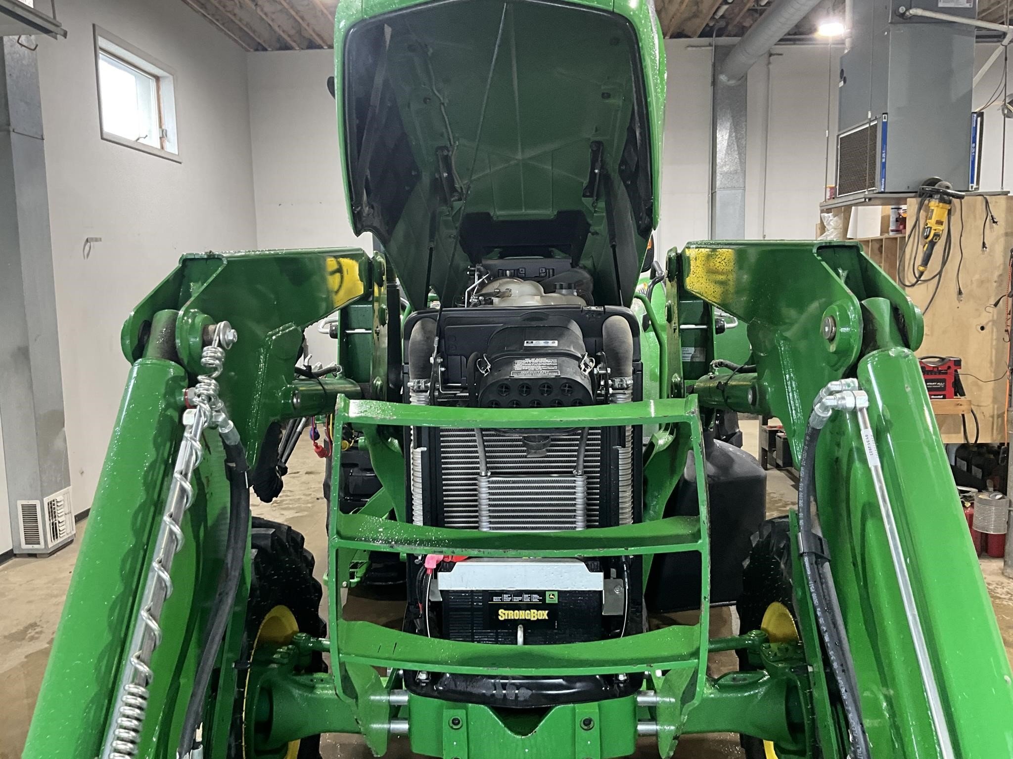 2023 John Deere 5075M Tractor