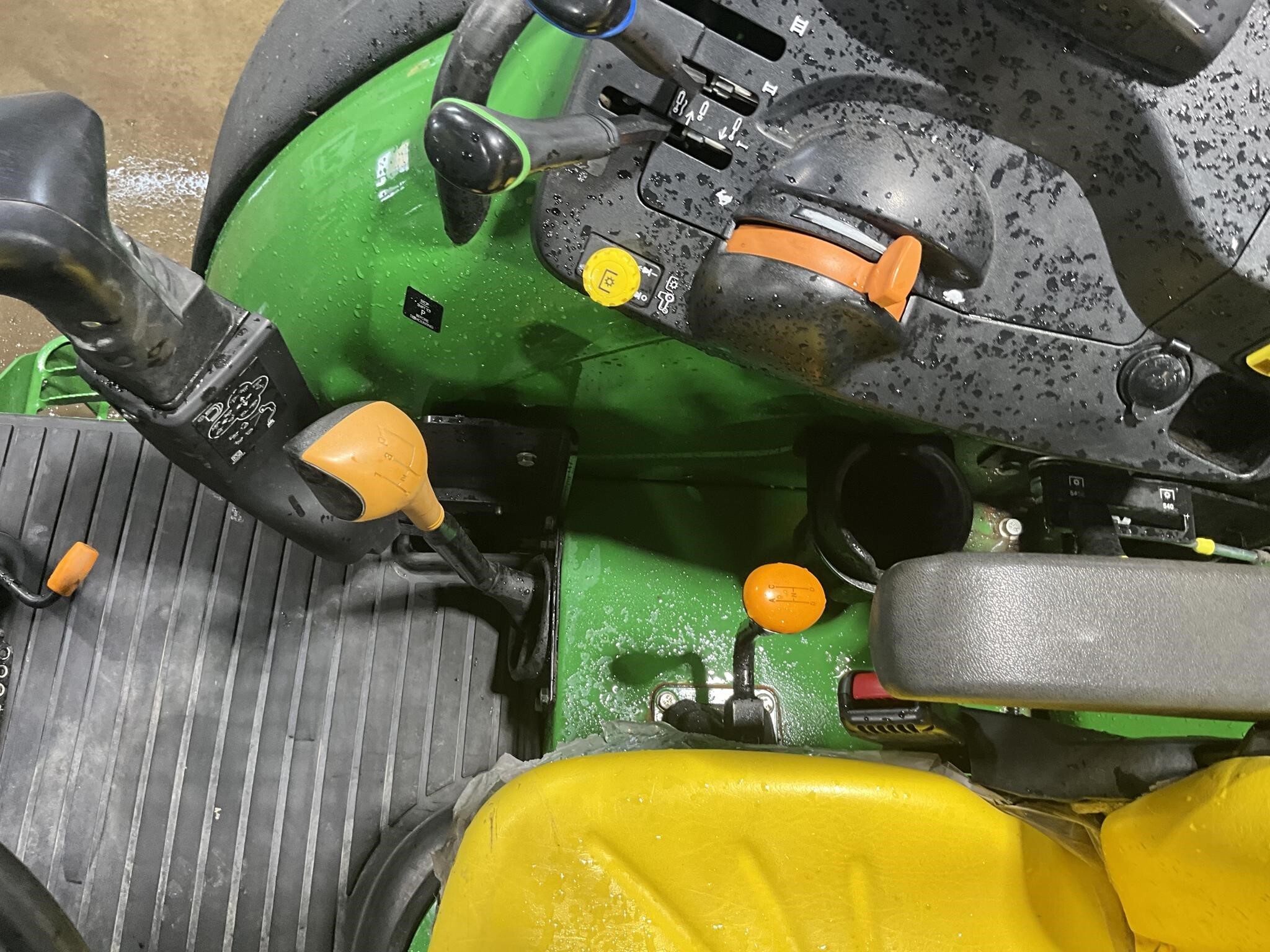 2023 John Deere 5075M Tractor