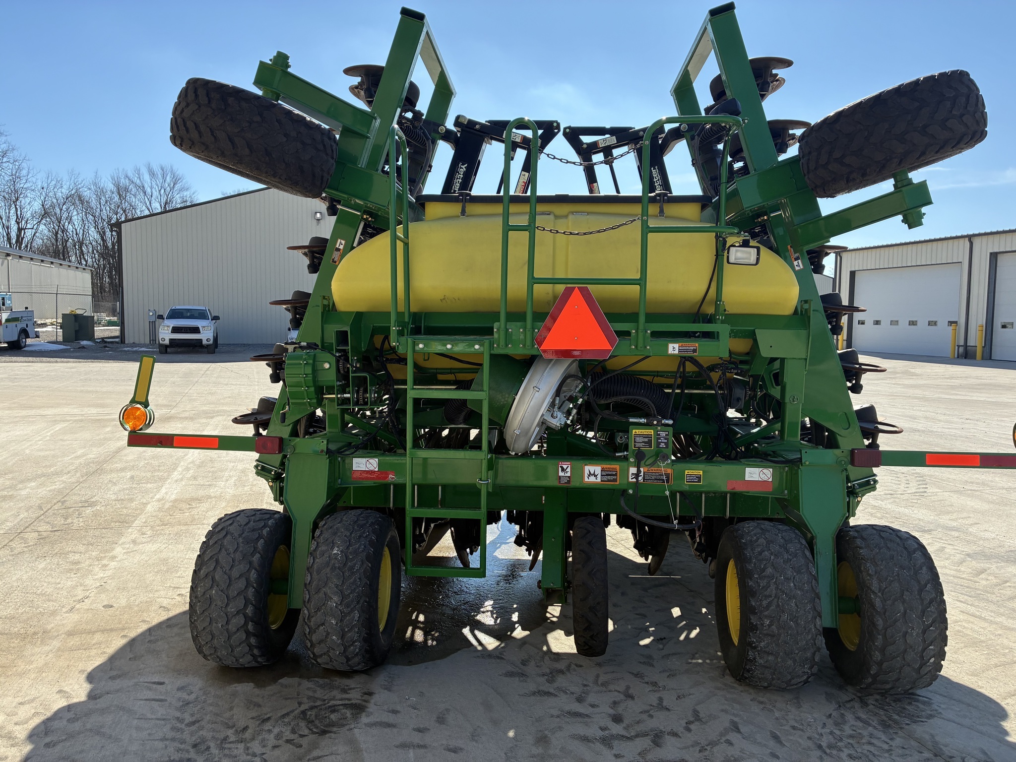 2011 John Deere 1990 Air Seeder