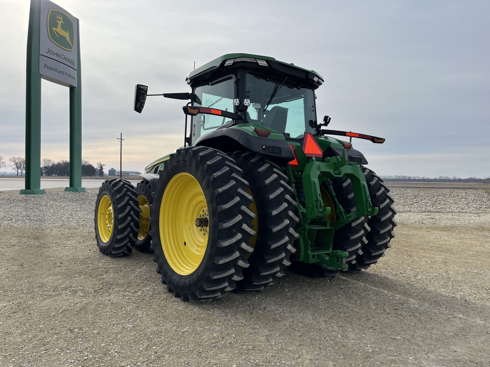 2023 John Deere 8R 310 Tractor