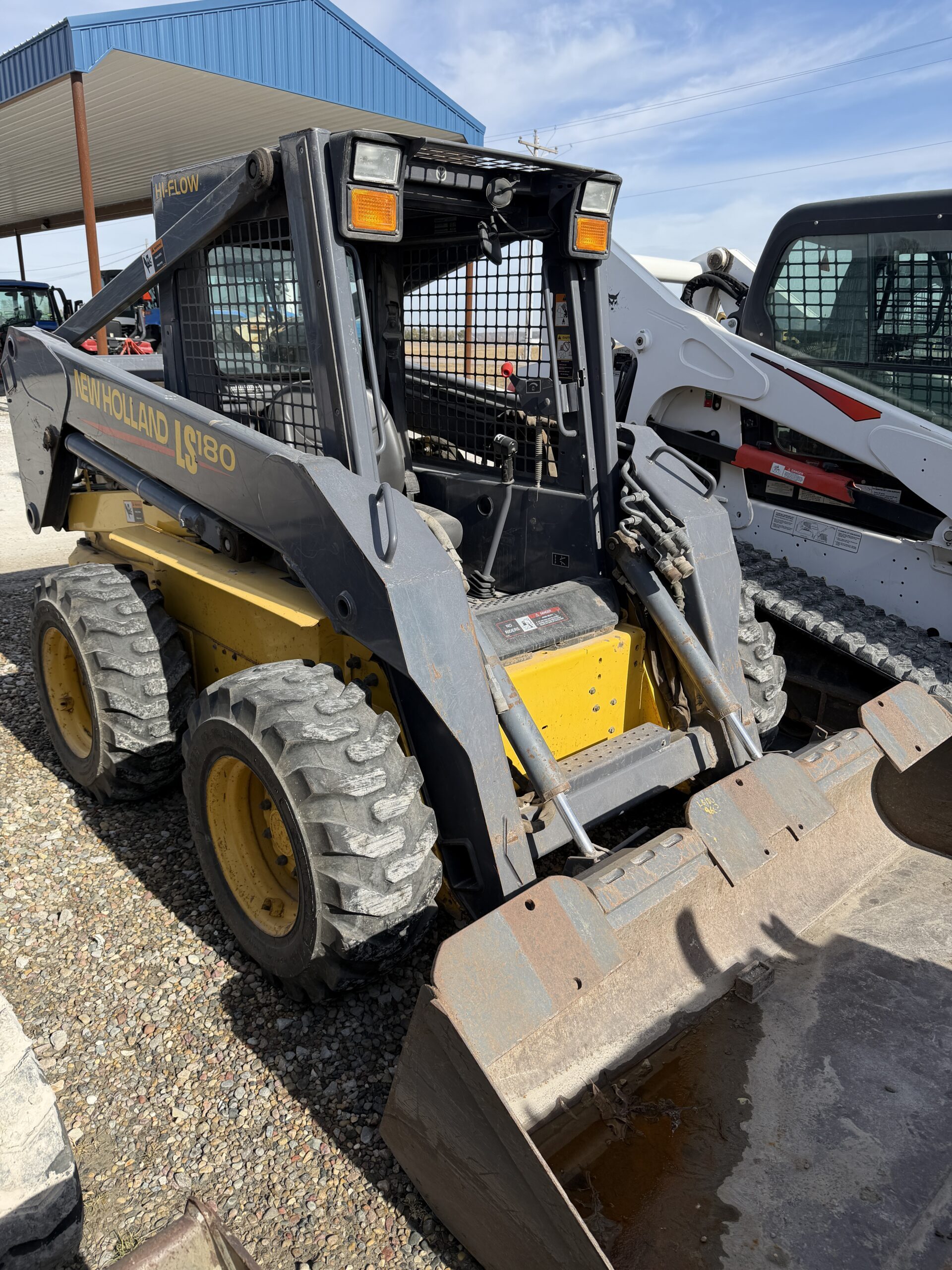 2001 New Holland LS180 Skid Steer