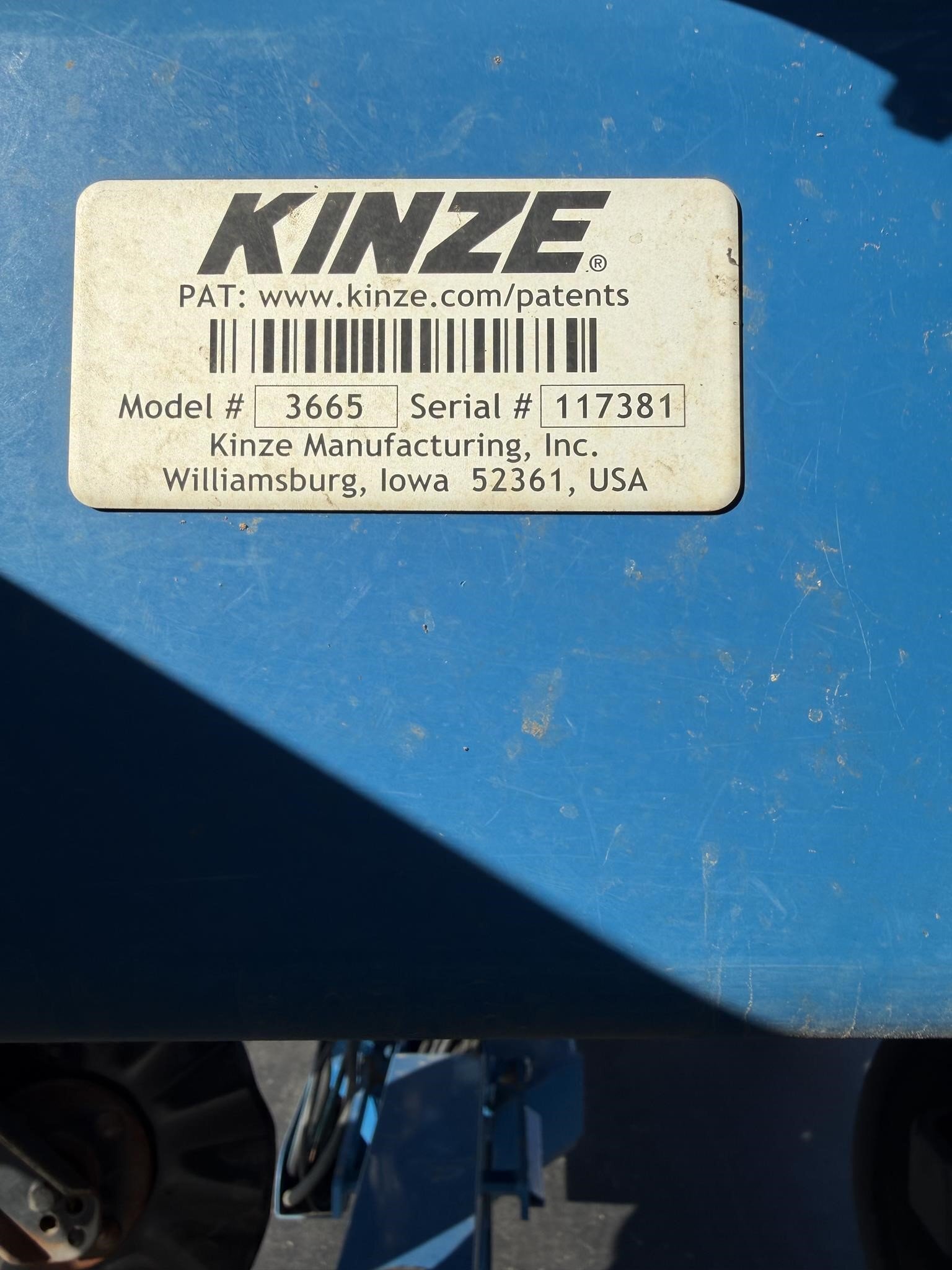 2022 Kinze 3665 Planter