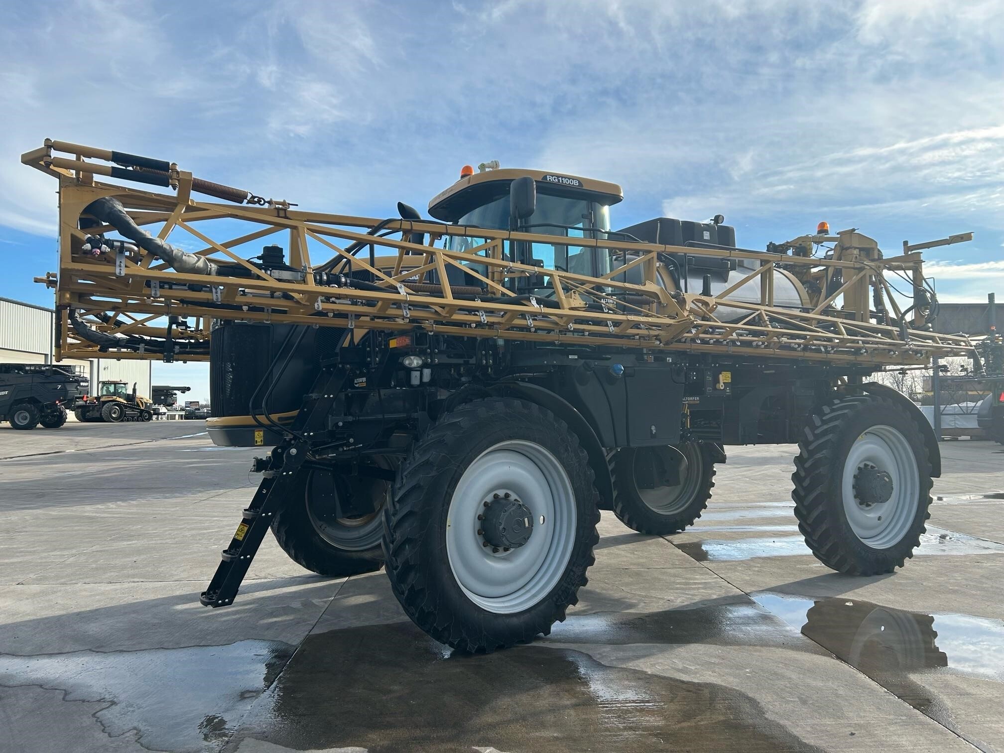 2017 Ag-Chem RoGator 1100B Self-Propelled Sprayer