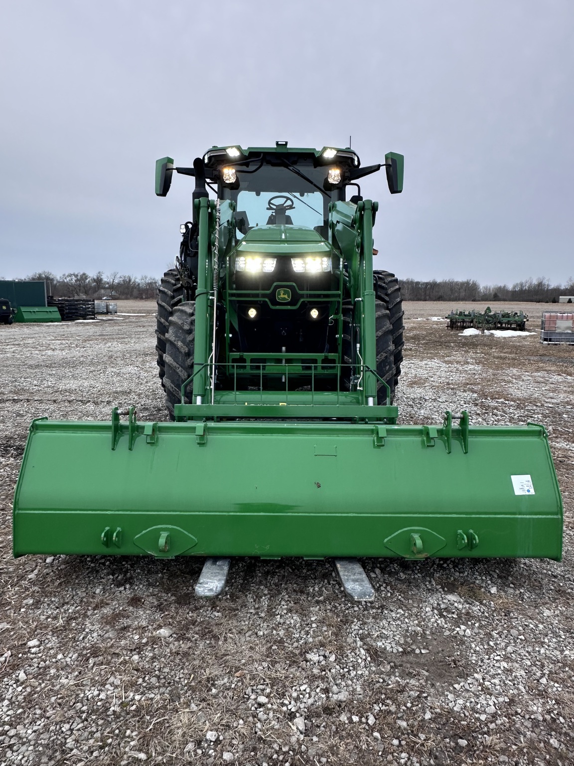 2022 John Deere 7R 230 Tractor