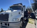 2013 Mack PINNACLE CXU613 Semi Trucks/Trailer