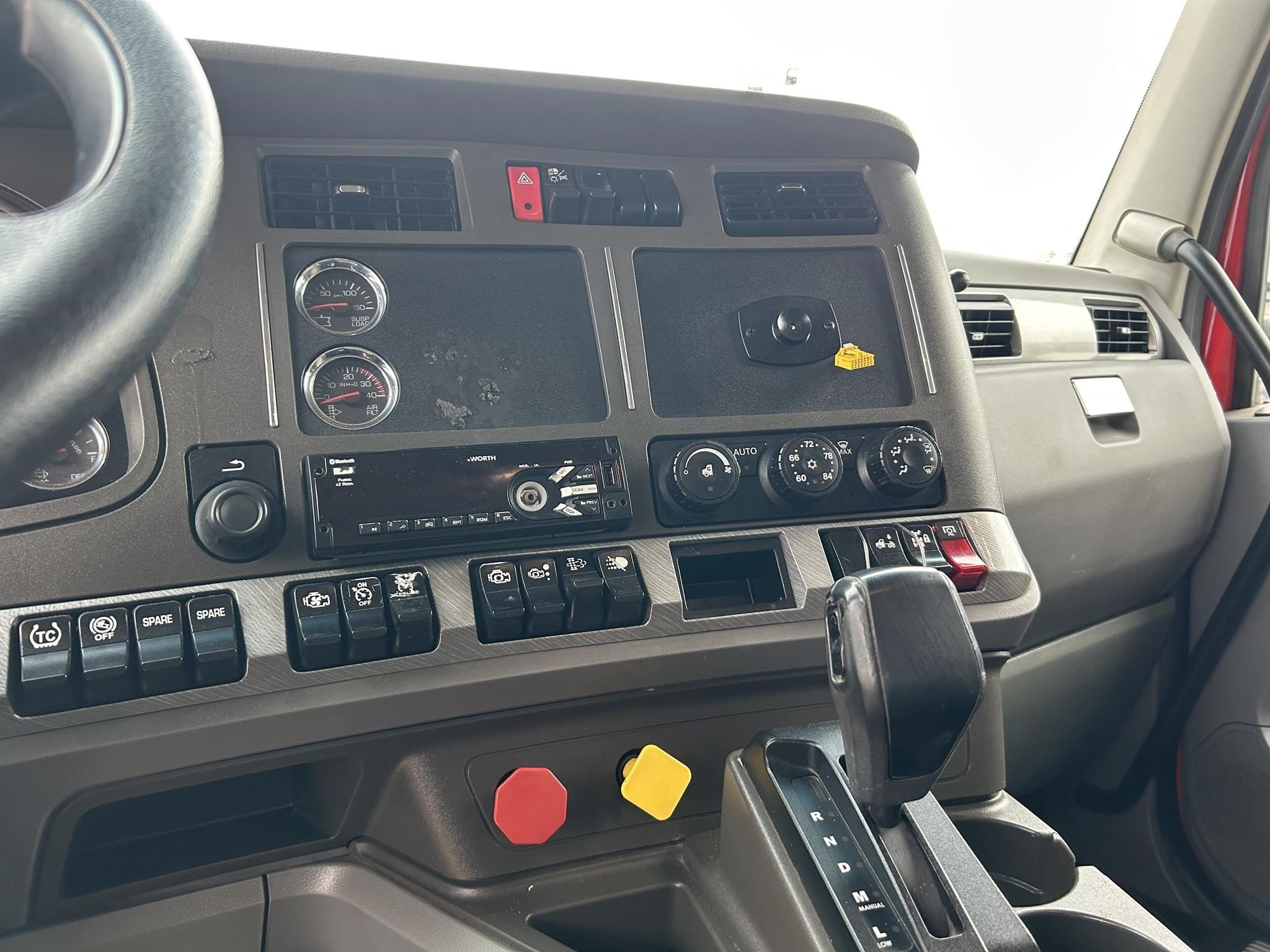 2017 Kenworth T880 Semi Trucks/Trailer