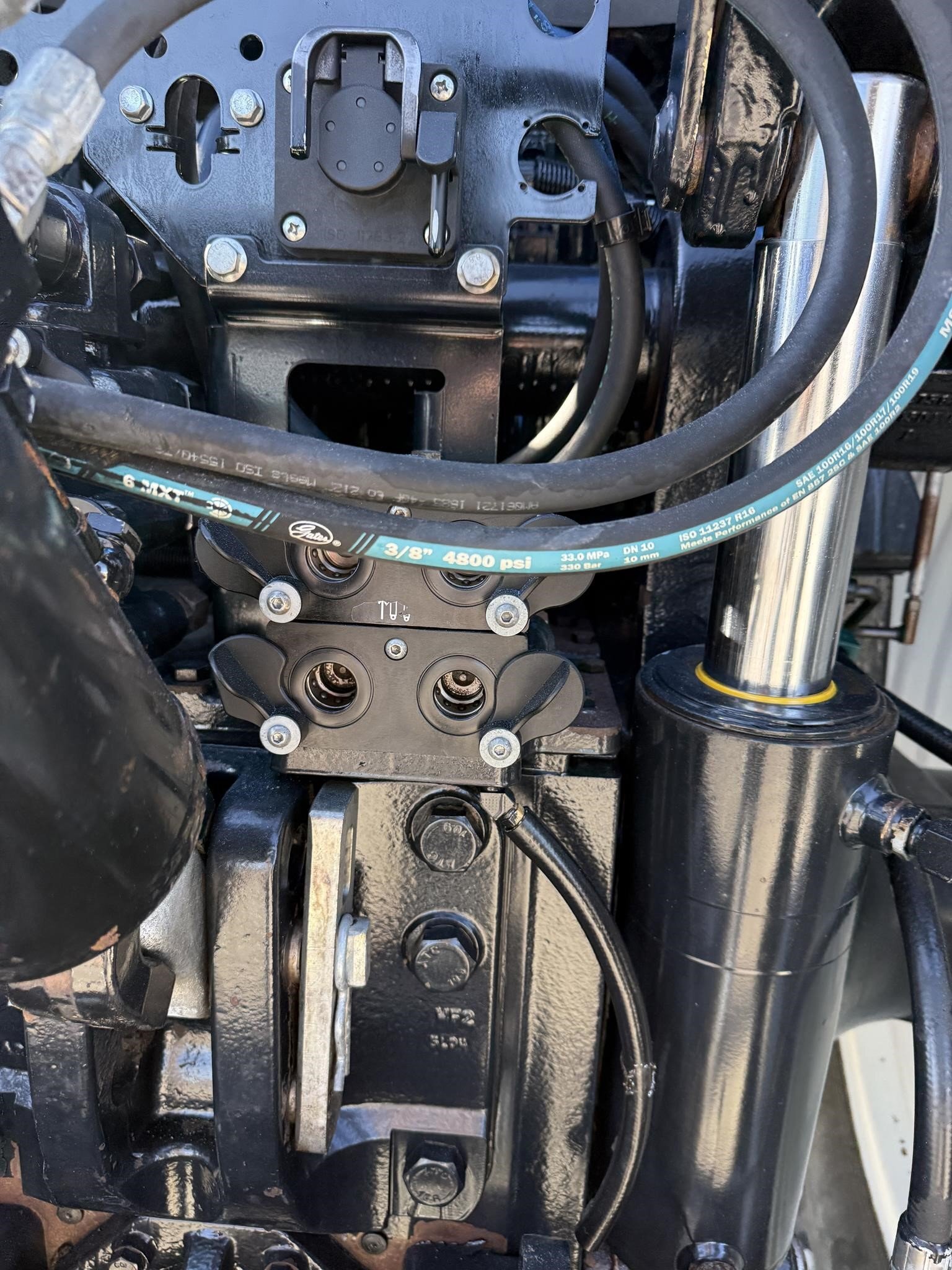 2016 New Holland T8.410 Tractor