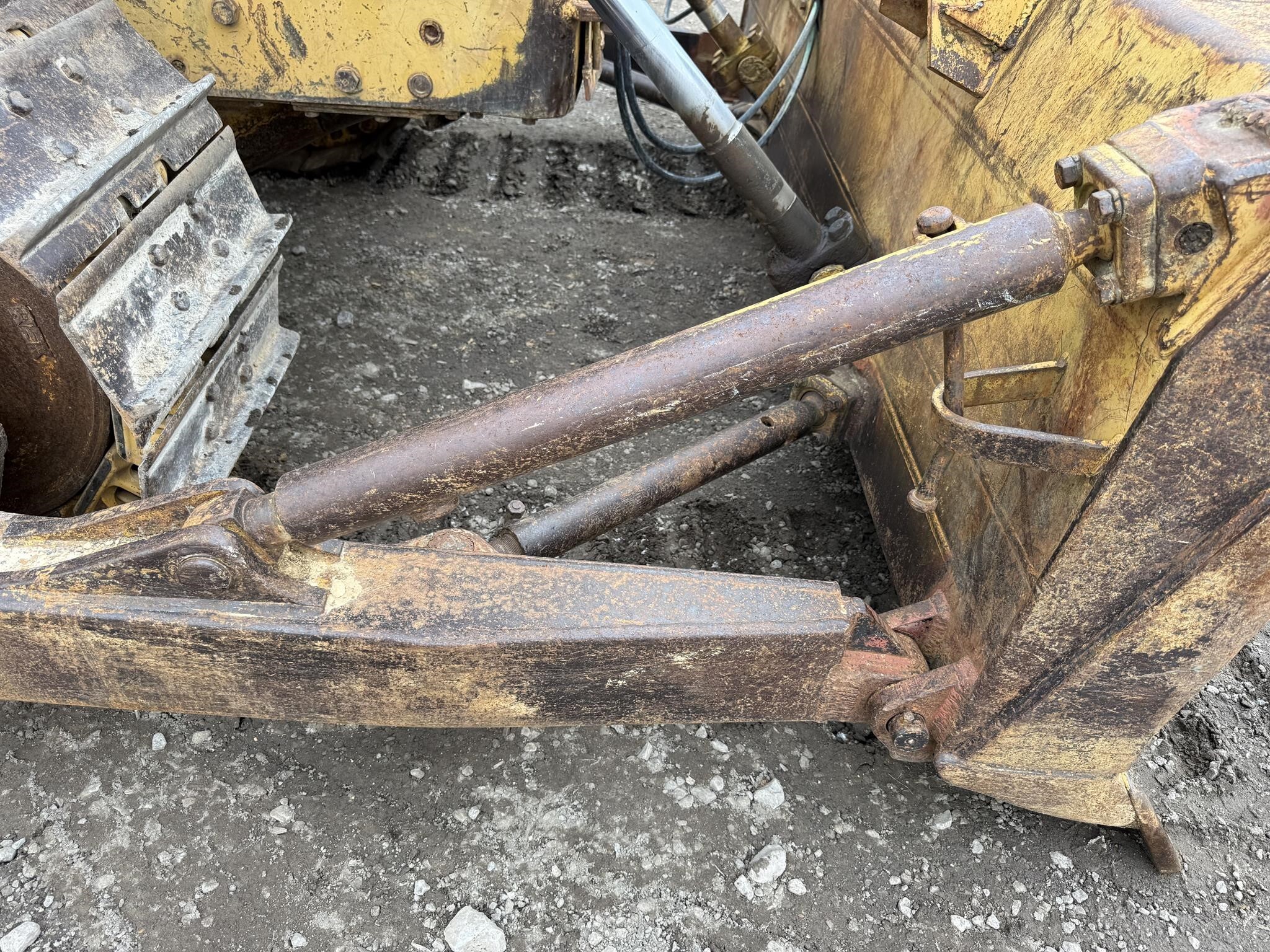 1985 Caterpillar D5B Dozer